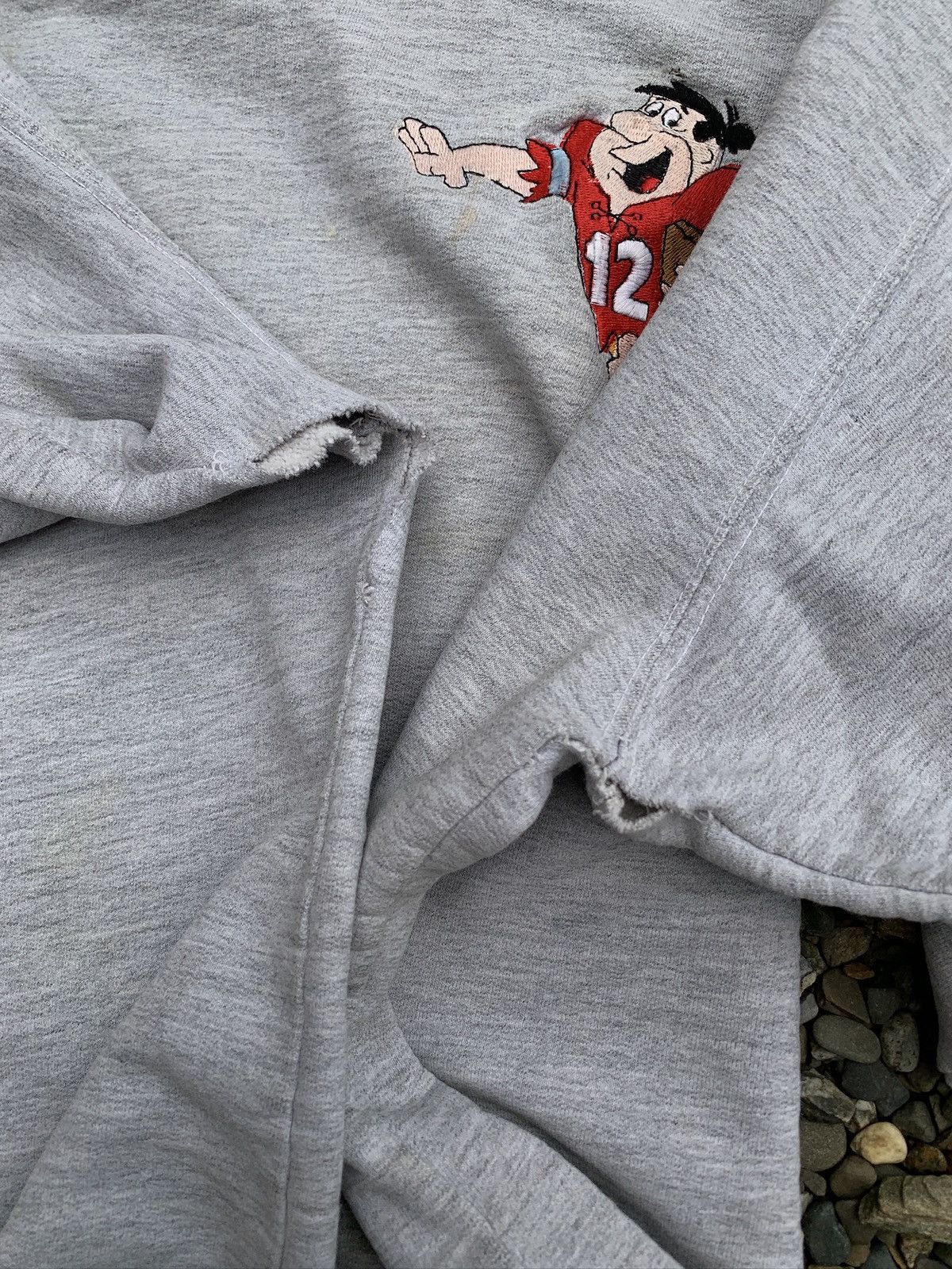 Vintage Vintage Distressed Flinstone’s Football Crewneck Sweatshirt Size US L / EU 52-54 / 3 - 7 Thumbnail
