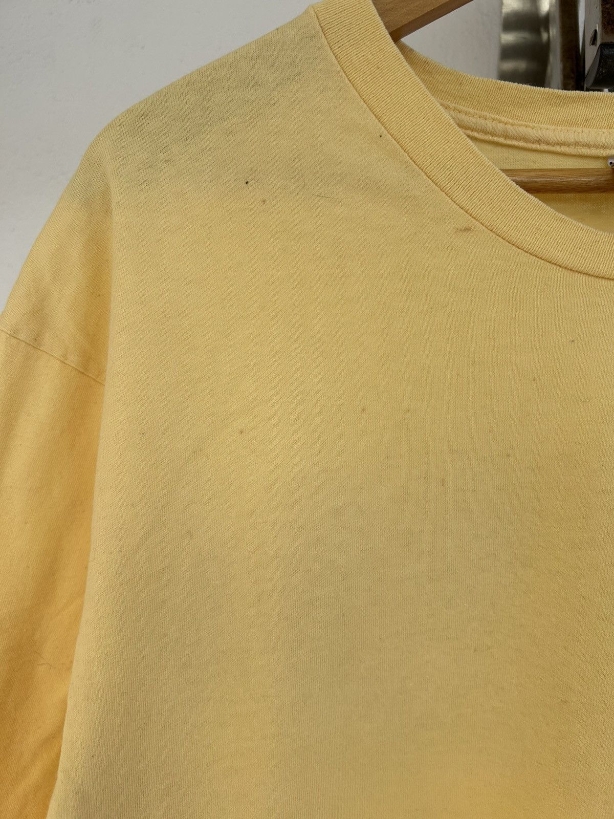 Tommy Hilfiger Vintage USA Tommy Hillfiger Mustard Tee Size US M / EU 48-50 / 2 - 4 Thumbnail