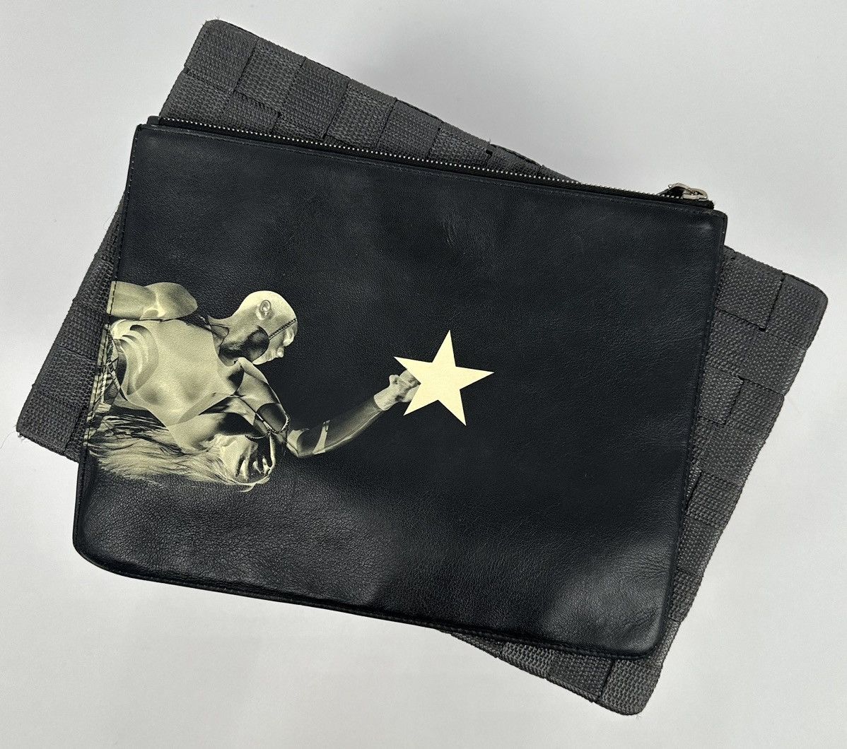 Givenchy Givenchy - Basketball Player - Calfskin Leather Pouch Size ONE SIZE - 2 Thumbnail
