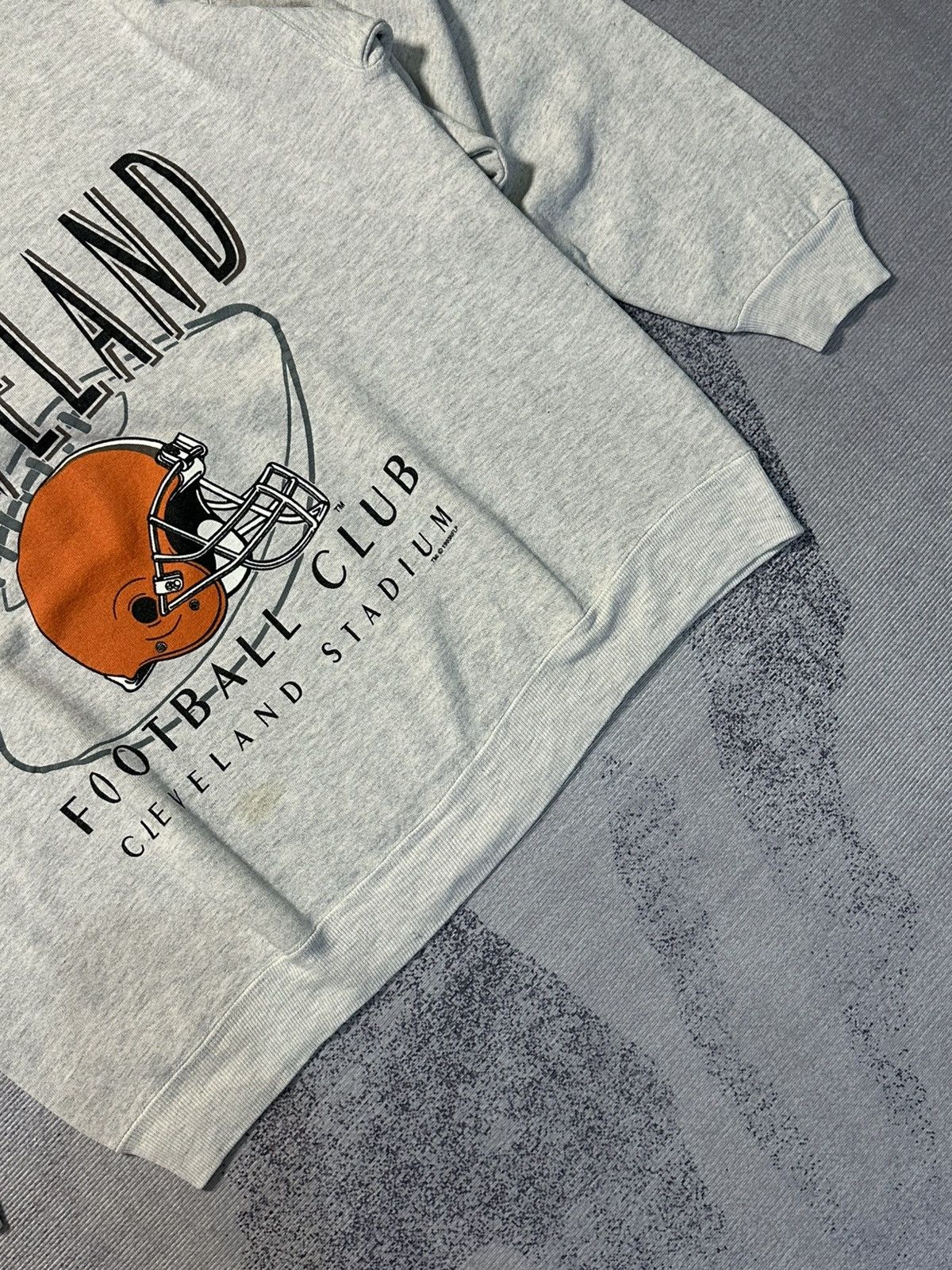 Salem Sportswear Vintage 90s Cleveland Browns NFL Salem Sportswear Sweatshirt Size US L / EU 52-54 / 3 - 2 Thumbnail