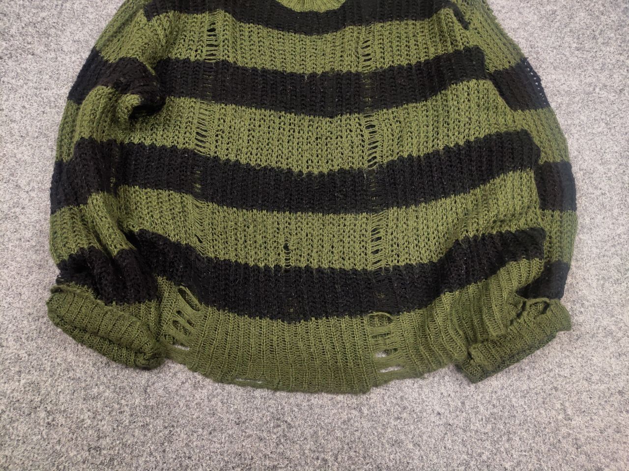 Hysteric Glamour hysteric glamour distressed striped green sweater Y2K Style Size US S / EU 44-46 / 1 - 5 Thumbnail