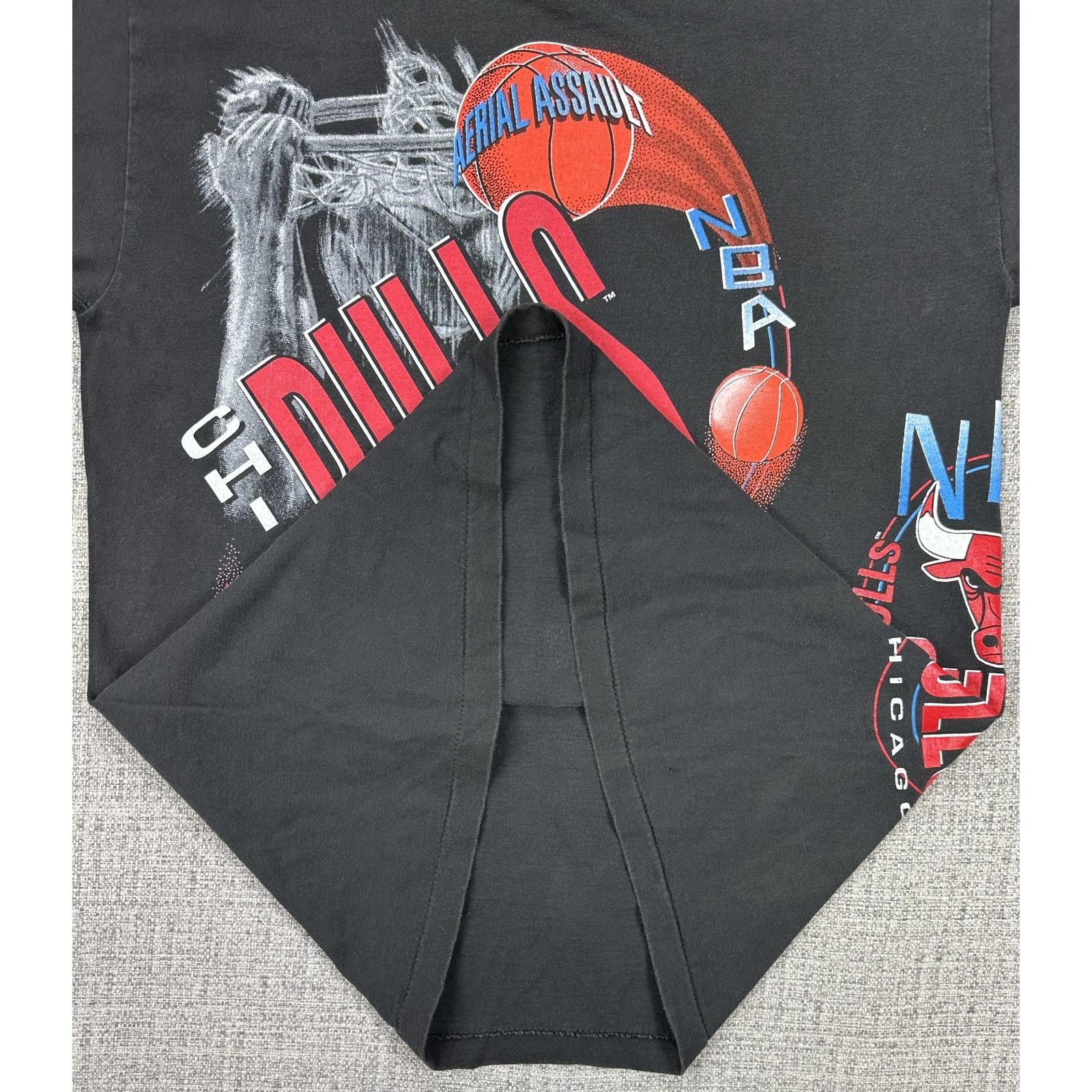 Salem Sportswear Chicago Bulls Shirt Sz L NBA Salem Wrap Around Double 90s Size US L / EU 52-54 / 3 - 5 Thumbnail