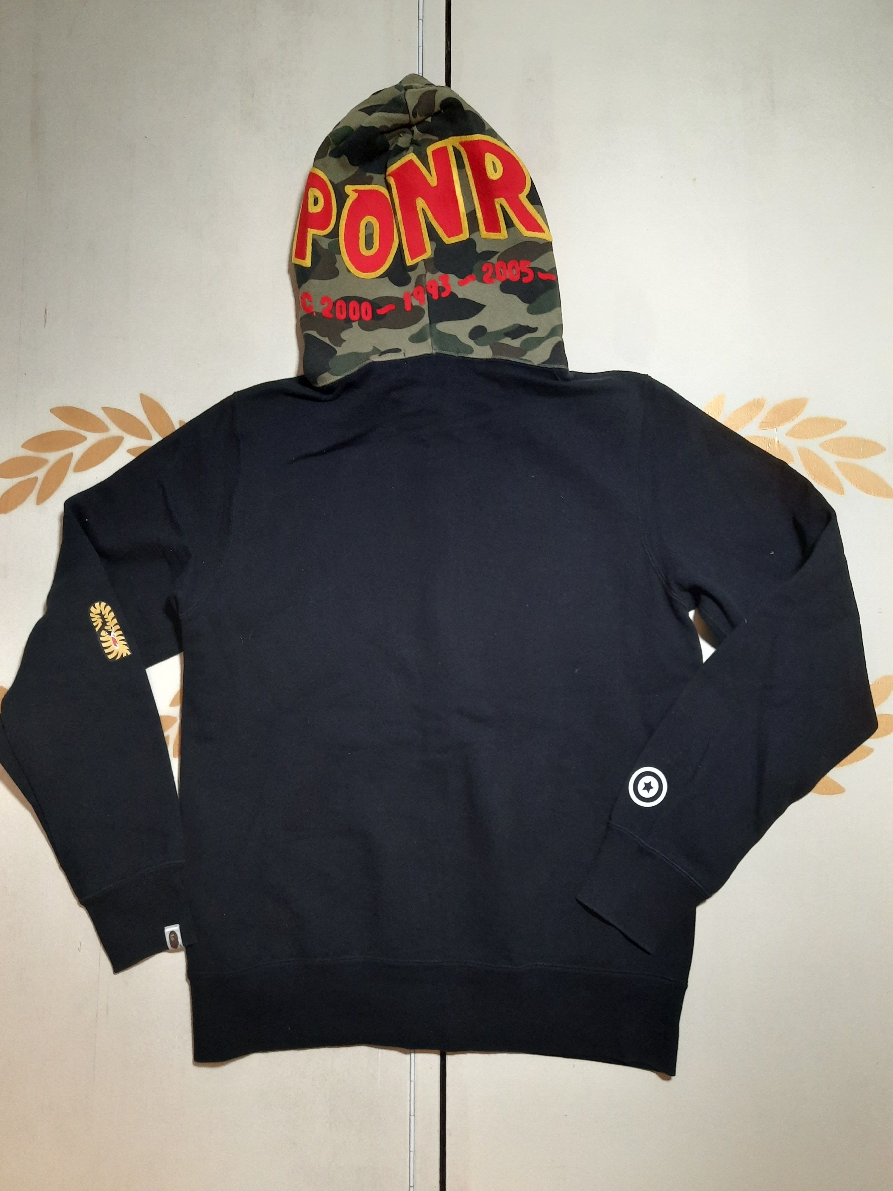 Bape 1st Camo Shark Full Zip Hoodie Size US L / EU 52-54 / 3 - 7 Thumbnail