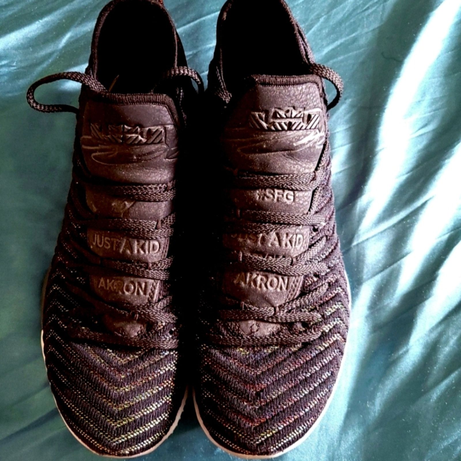Nike Nike LeBron 16 Sneakers Mens 10 Shoes Colorful Basketball Size US 10 / EU 43 - 2 Thumbnail
