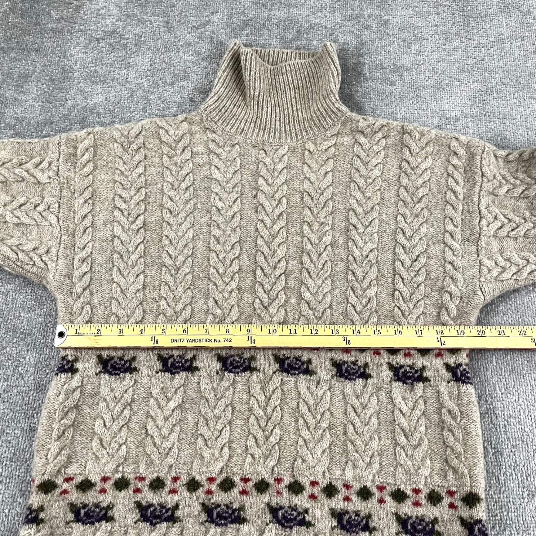 United Colors Of Benetton UNITED COLORS of BENETTON Sweater Womens Size 50 M/L Brown Shetland Wool Granny Size L / US 10 / IT 46 - 5 Thumbnail