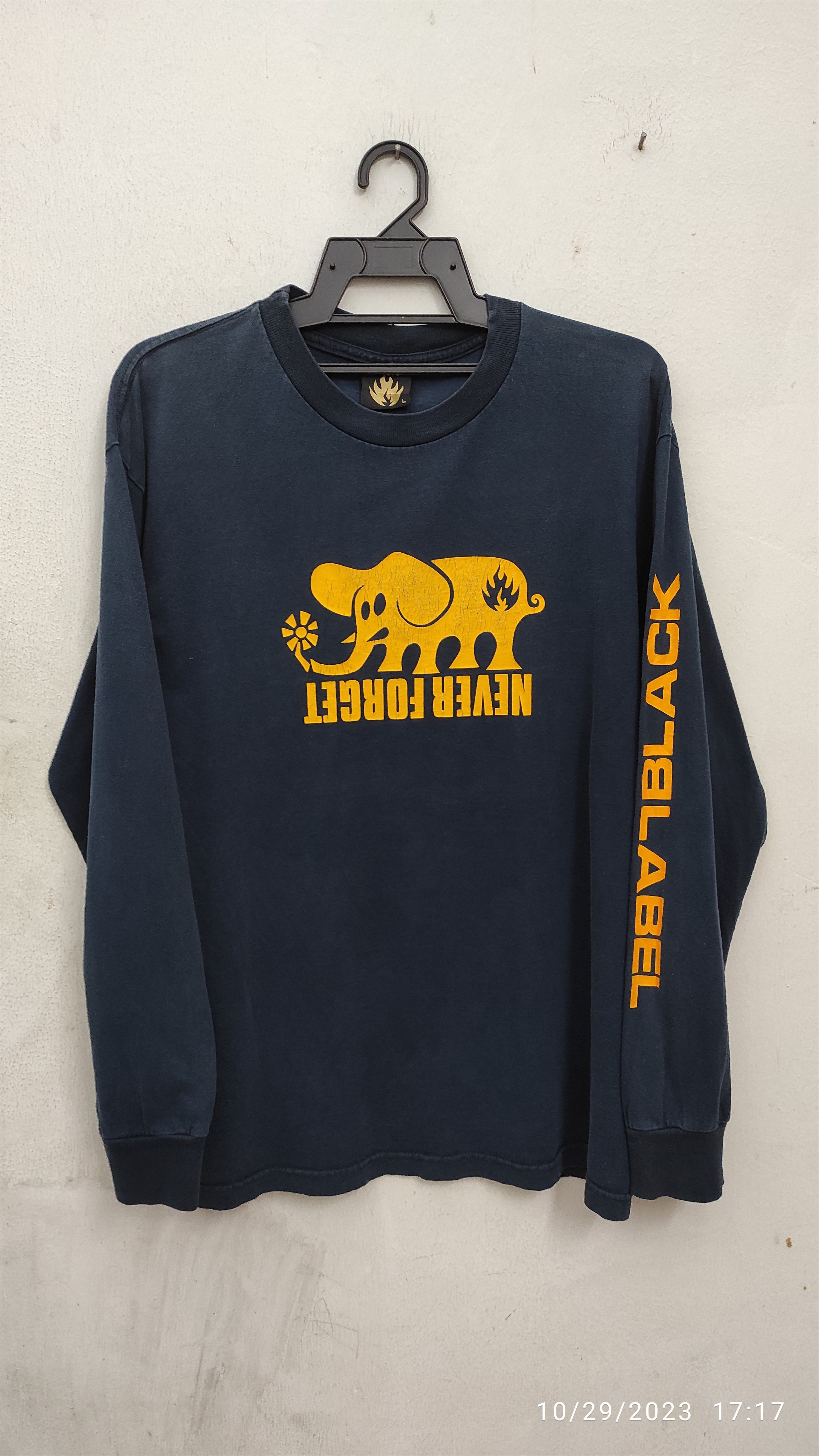 Black Label Vintage 90's BLACK LABEL SKATEBOARD LOGO'S PROMO TEE Size US L / EU 52-54 / 3 - 9 Thumbnail