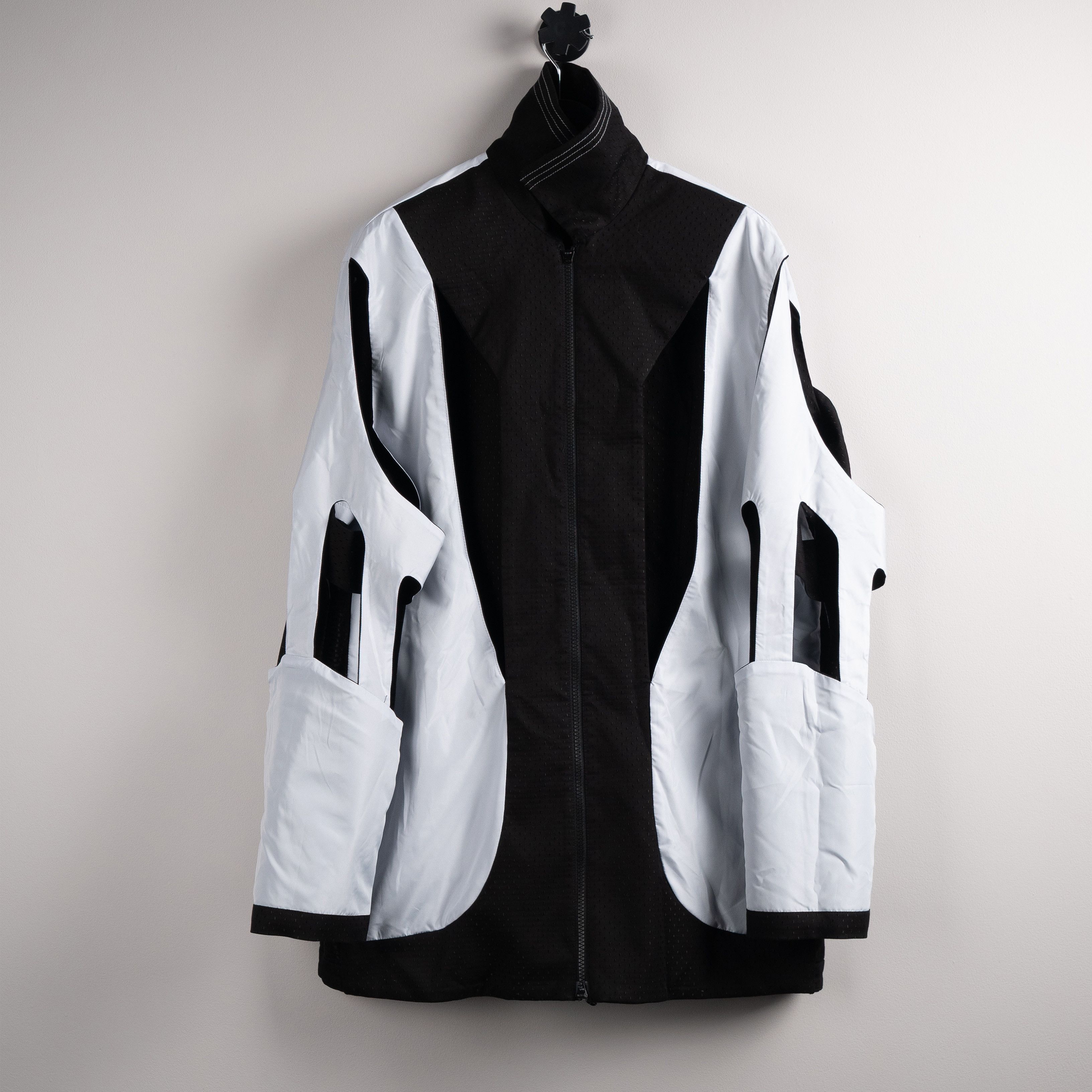 Kiko Kostadinov Kiko Kostadinov SS21 'Hydra' Cut Out Shell Jacket Black Size US M / EU 48-50 / 2 - 4 Thumbnail