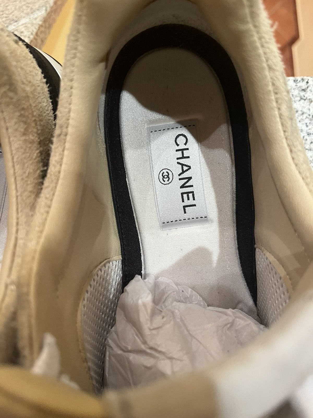 Chanel CC Chanel Suede Sneaker Runner Beige/White Rare Size US 8 / EU 41 - 11 Thumbnail