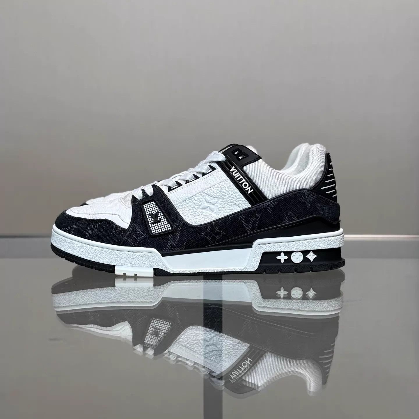 Louis Vuitton LV Trainer 24 black white denim UK6 98 Size US 8.5 / IT 38.5 - 5 Thumbnail