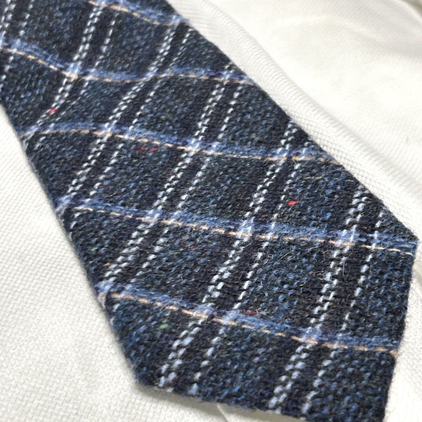 Vintage VINTAGE Parisian Men's Silk Necktie Blue Woven Checkered Preppy Academia Tie 55 Inch 4 Inch WomensMens Size ONE SIZE - 3 Thumbnail