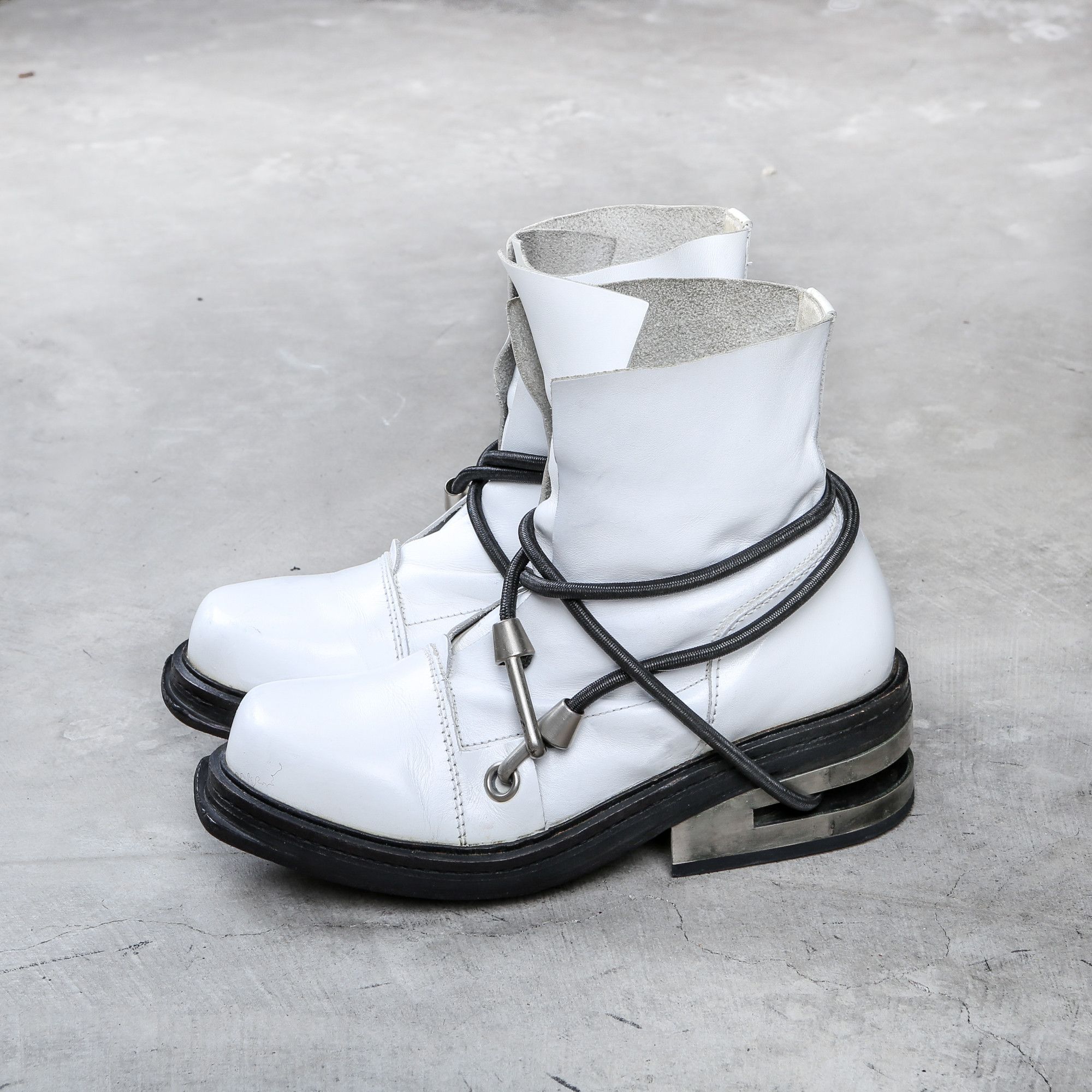 Dirk Bikkembergs Dirk Bikkembergs White Steel Cut Heel Bungee Boots Size 41 Size US 9.5 / EU 42-43 - 14 Thumbnail