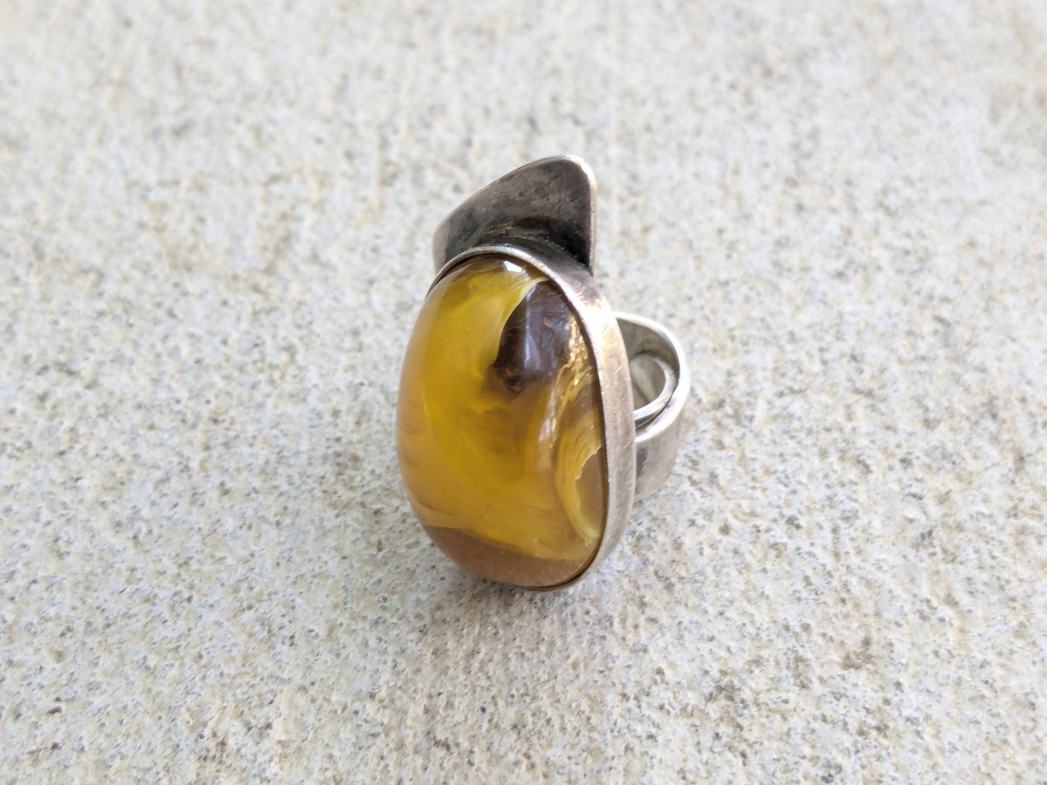 Jewelry Vintage Sterling Silver Ring Amber 5.75 Asymmetrical Size ONE SIZE - 2 Thumbnail