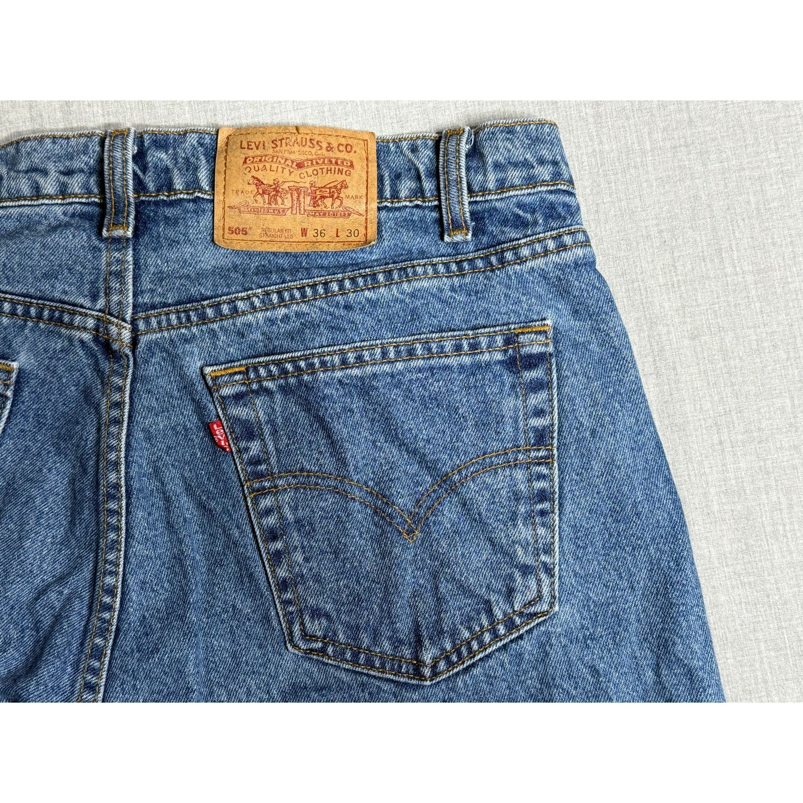 Levi's × Levi's Vintage Clothing × Vintage Vintage 90s Levi’s 505 Regular Fit Straight Leg Jeans 36x30 Size US 36 / EU 52 - 4 Thumbnail