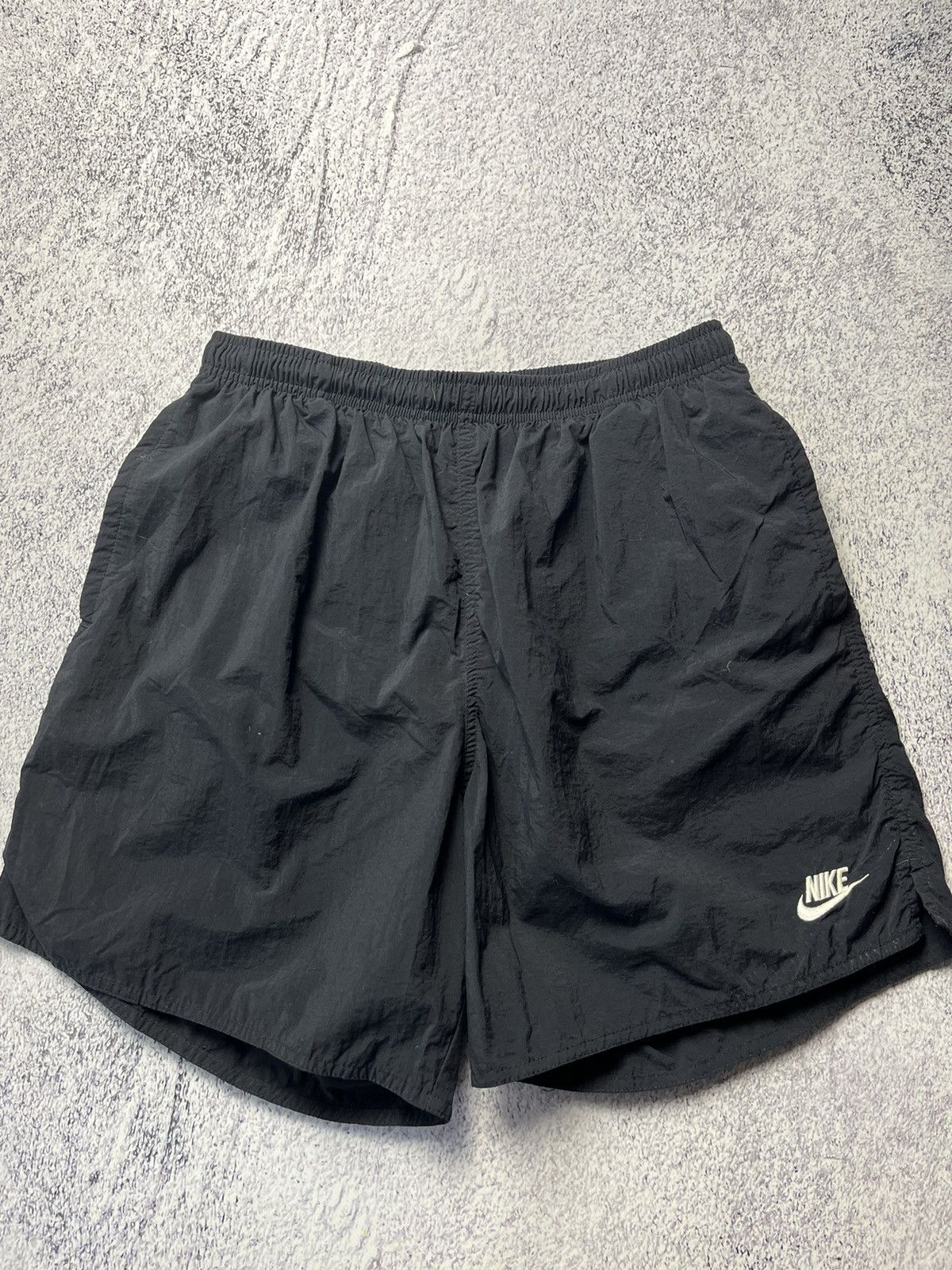 Nike Rare Vintage Nike Shorts Big Logo Y2K Size M Size US 32 / EU 48 - 5 Thumbnail