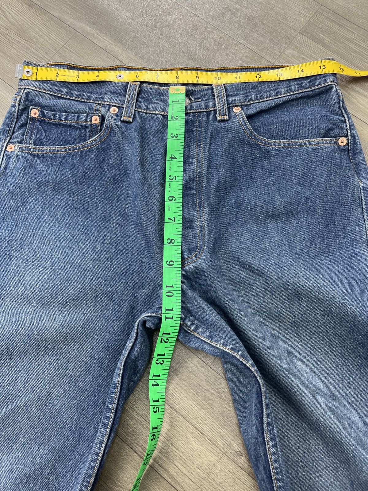 Levi's Vintage Clothing 🇺🇸1990s Vintage Levis 501 USA Straight 31x32 Faded Blue Jeans Size US 31 - 15 Thumbnail
