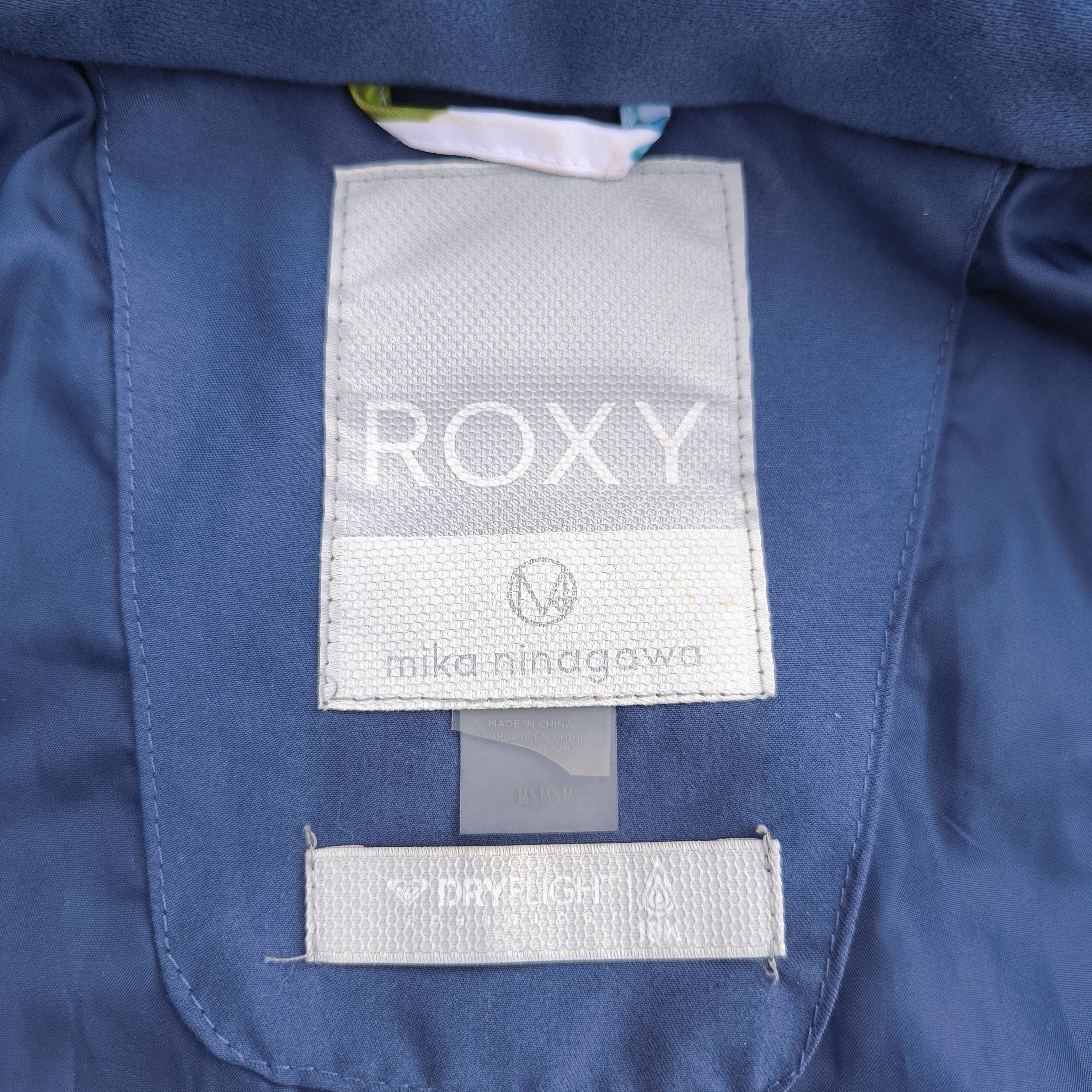 Quiksilver snowboard jacket dry flight roxy x mika ninagawa Size M / US 6-8 / IT 42-44 - 9 Thumbnail