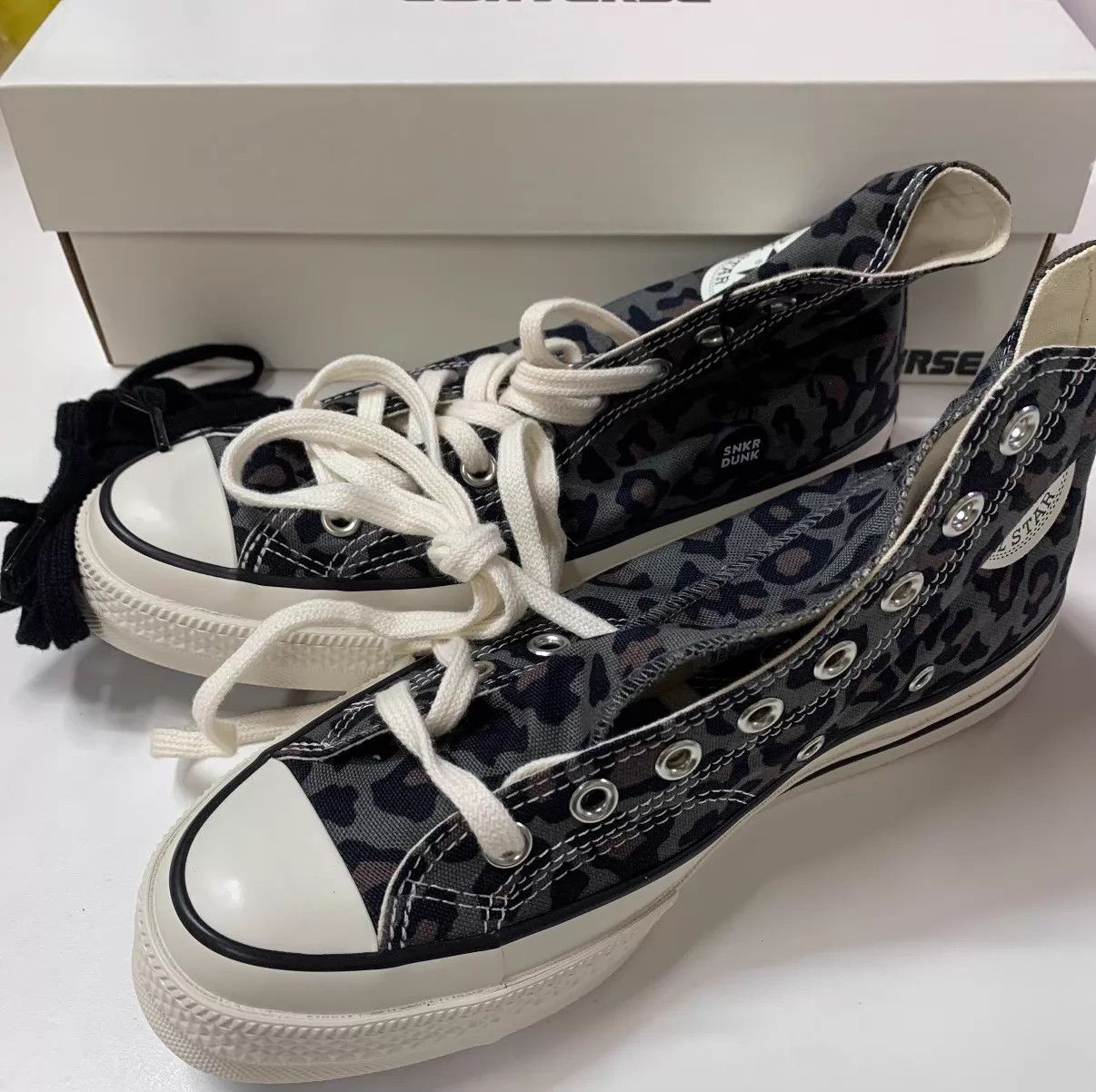 Converse Converse Japan High Top Leopard Print 39.5 LE New Size US 6.5 / EU 39-40 - 1 Thumbnail