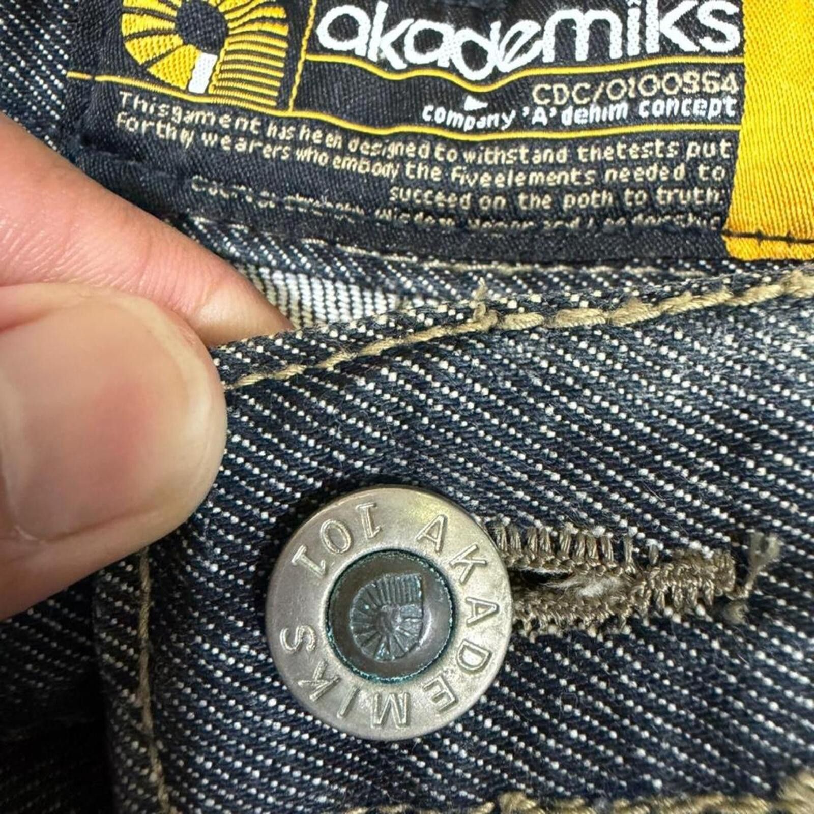 Akademiks Akademiks y2k style denim jeans with unique style Size US 29 - 7 Thumbnail