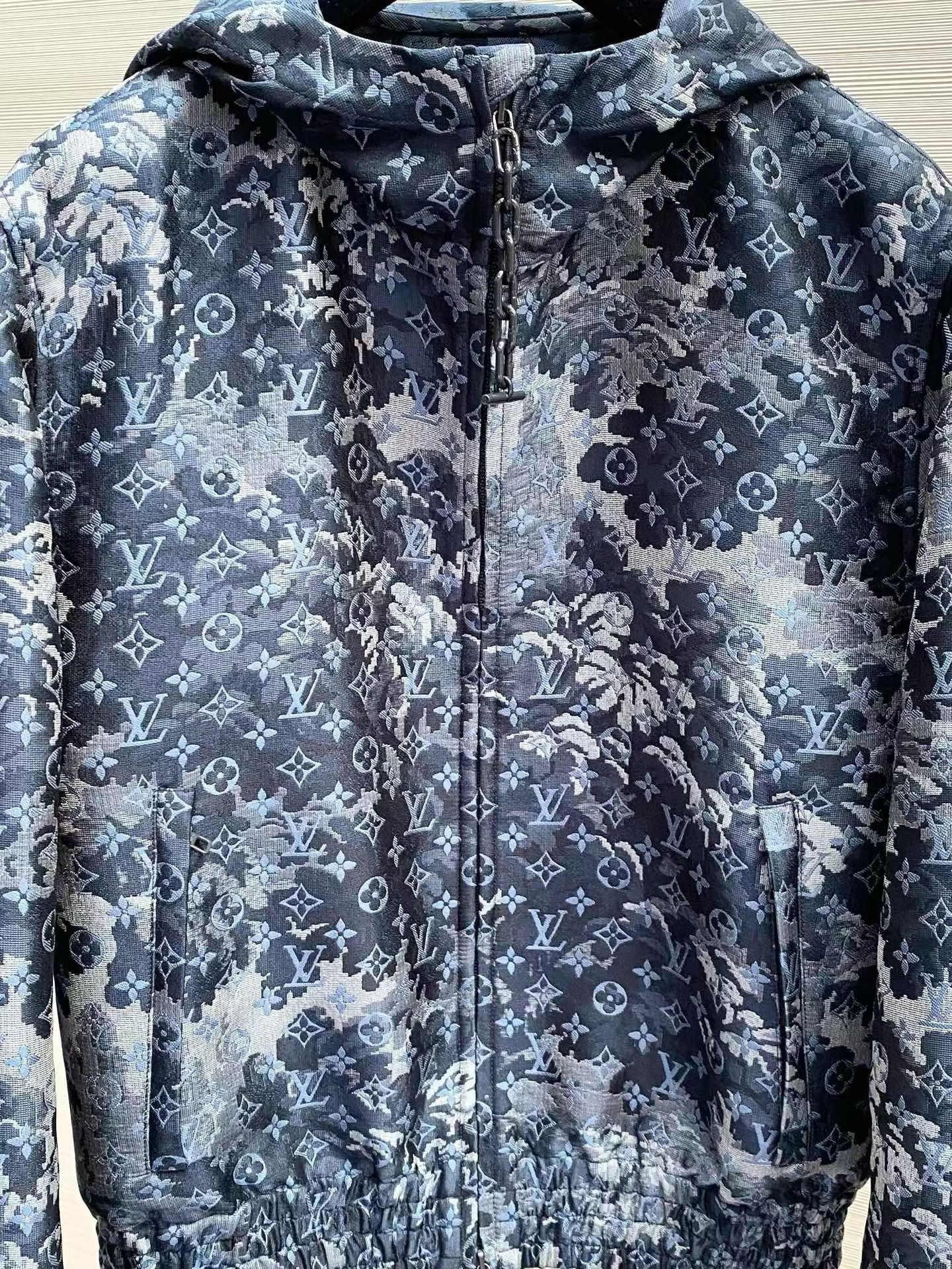 Louis Vuitton Louis Vuitton Monogram Clouds Hooded Jacket Size US S / EU 44-46 / 1 - 3 Thumbnail