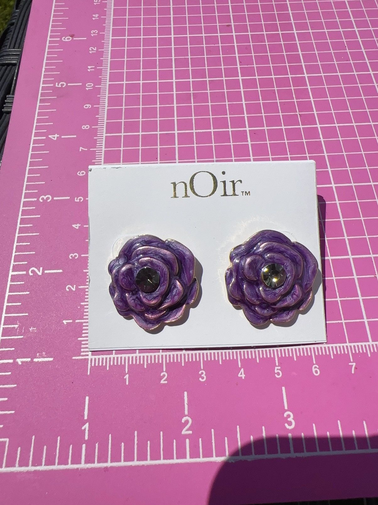 Designer Noir gold tone purple flower reflective studs earrings Size ONE SIZE - 2 Thumbnail
