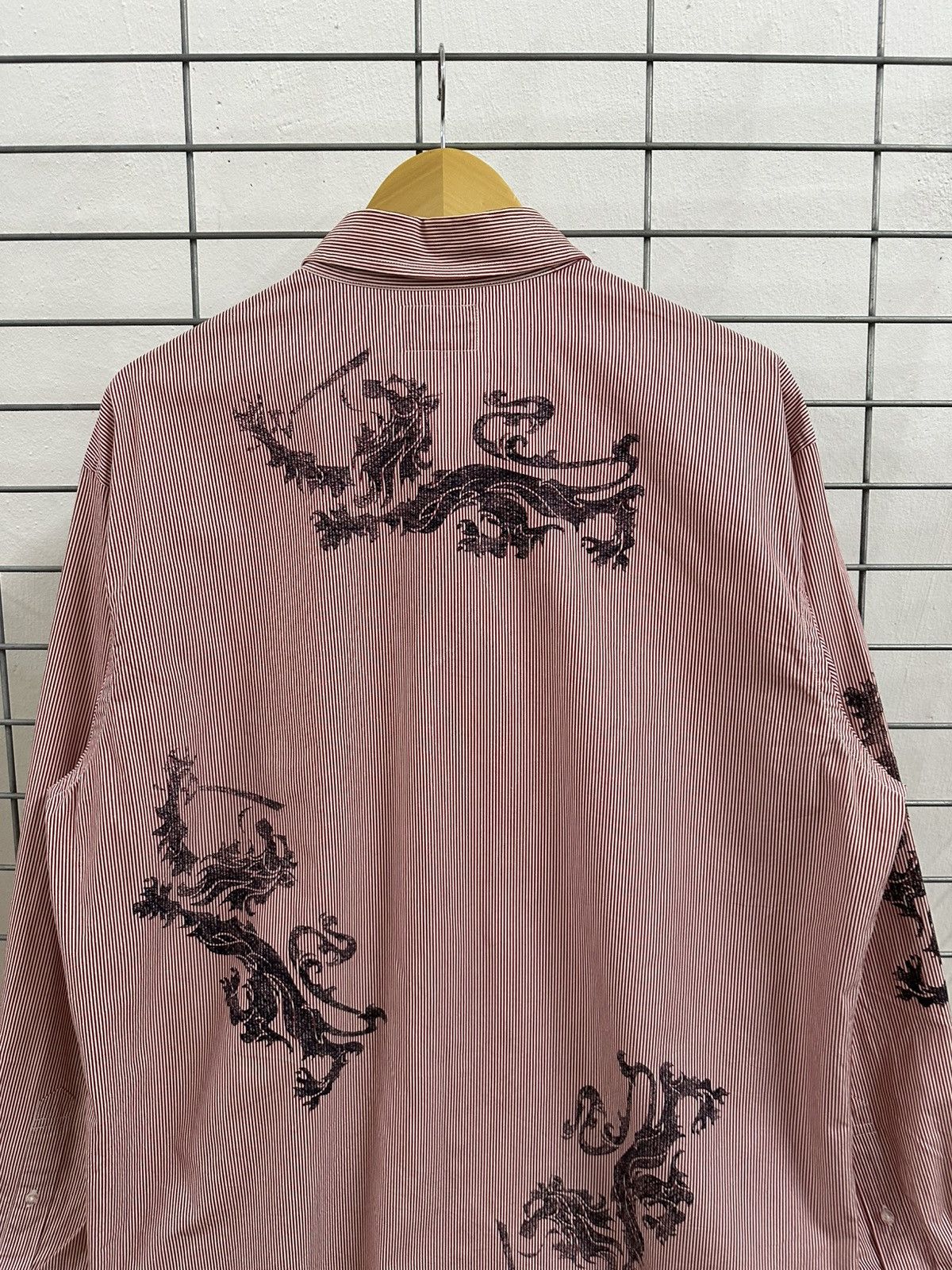 Tommy Hilfiger Rare Beautiful Tommy Hilfiger Dragon Design Hickory Shirt Size US XL / EU 56 / 4 - 16 Thumbnail