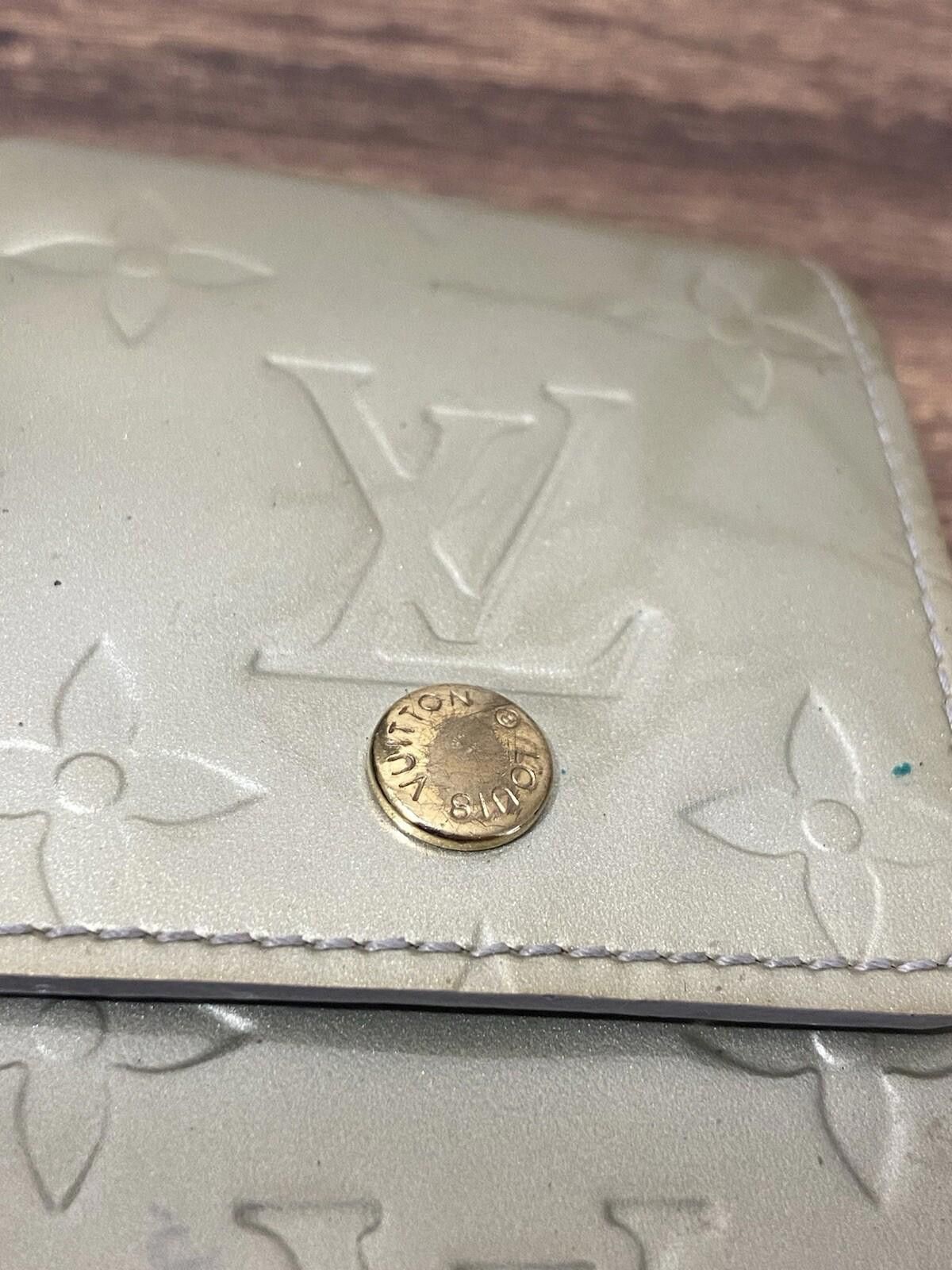 Louis Vuitton Louis Vuitton Vernis gold patent gray leather cigarette case Size ONE SIZE - 2 Thumbnail