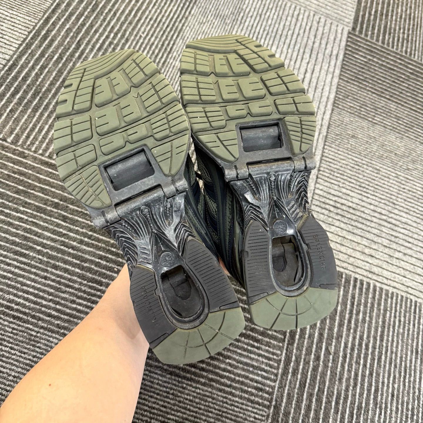 Balenciaga Balenciaga X-Pender Sneaker Olive Green 43 9/10 Size US 10 / EU 43 - 7 Thumbnail
