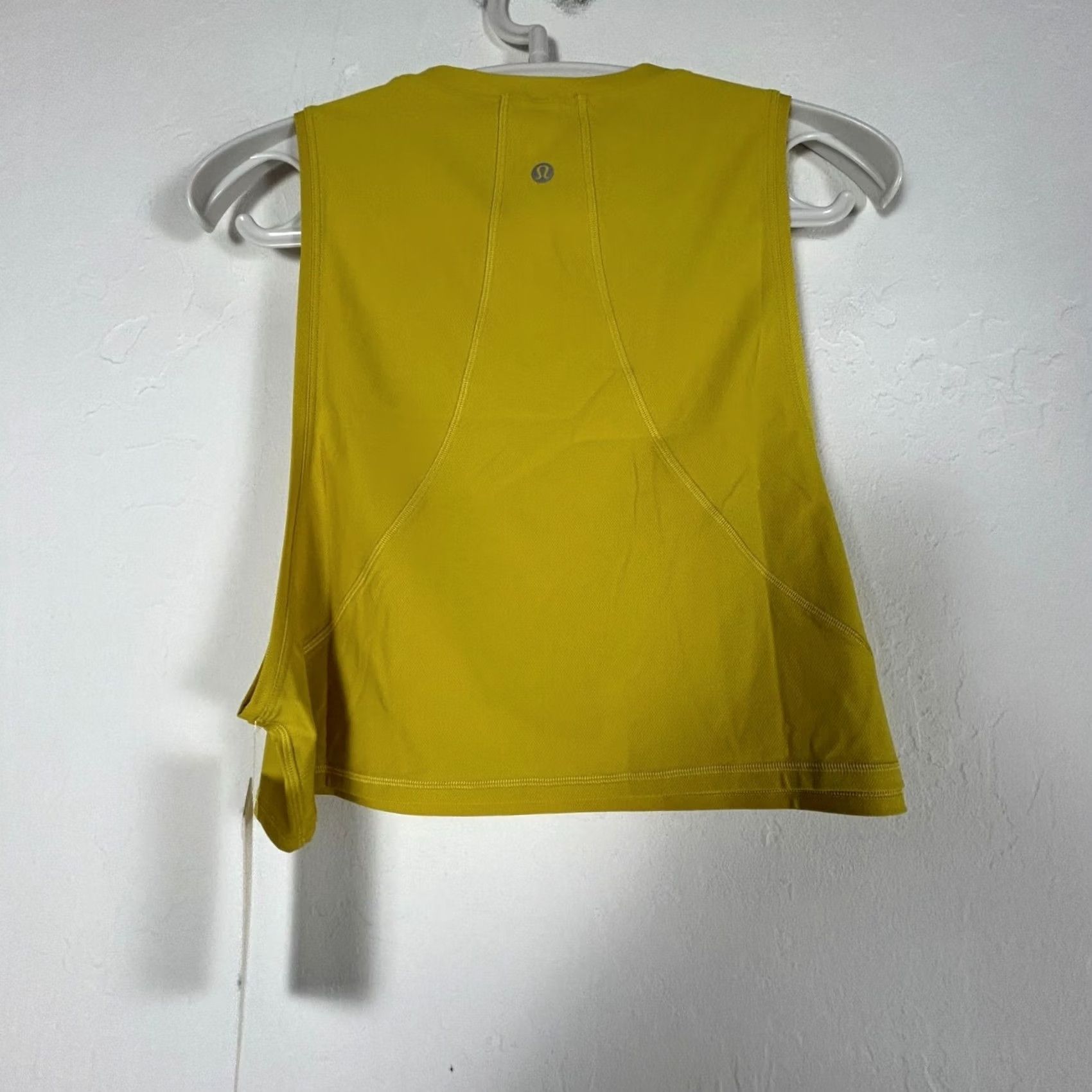 Lululemon Lululemon Womens Muscle Love Crop Tank Tough Yellow Size 8 Yoga Top Stretch New Size M / US 6-8 / IT 42-44 - 2 Thumbnail