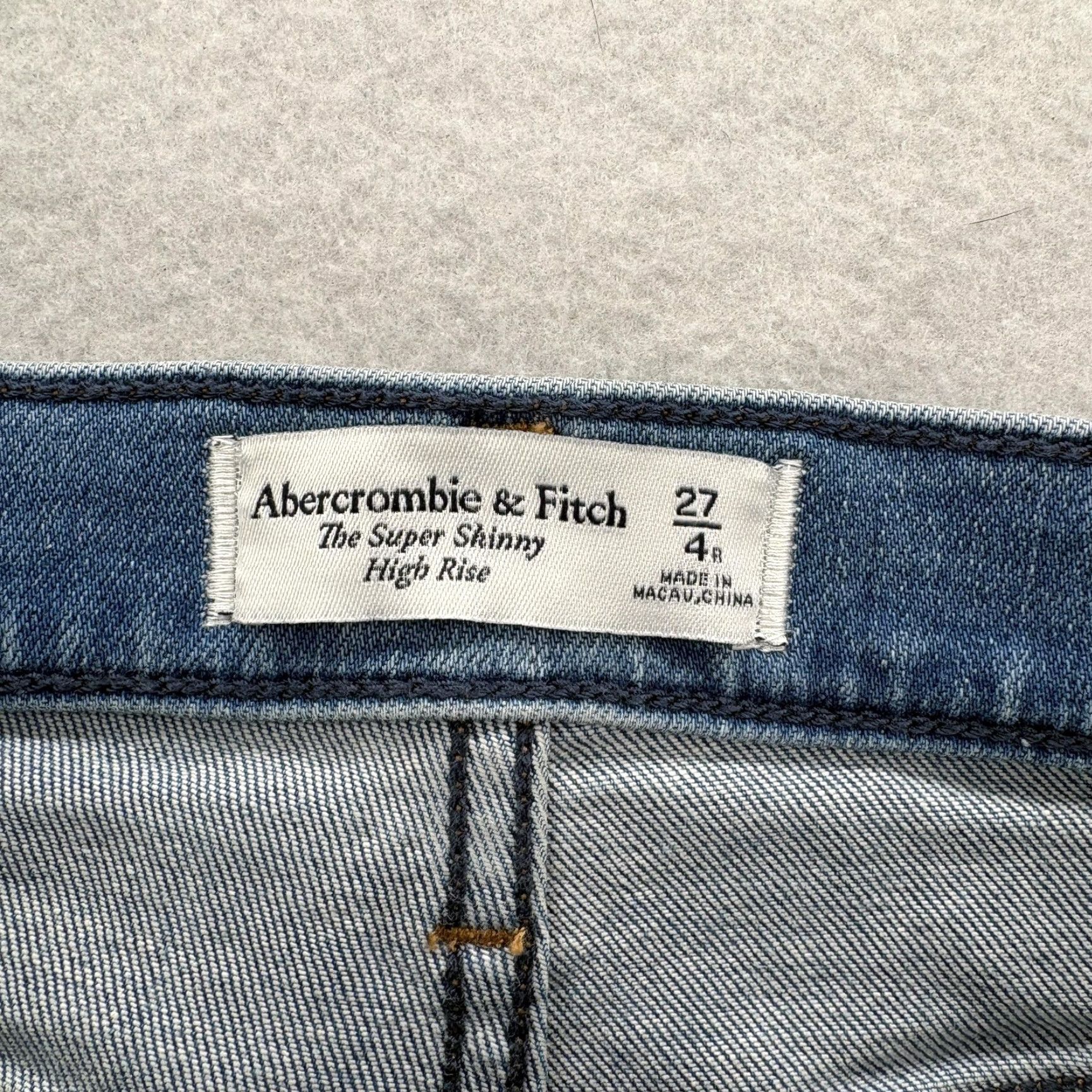 Abercrombie & Fitch Abercrombie & Fitch Skinny Jeans Womens 4 Blue High Rise Distressed NWT Size 27" / US 4 / IT 40 - 4 Thumbnail