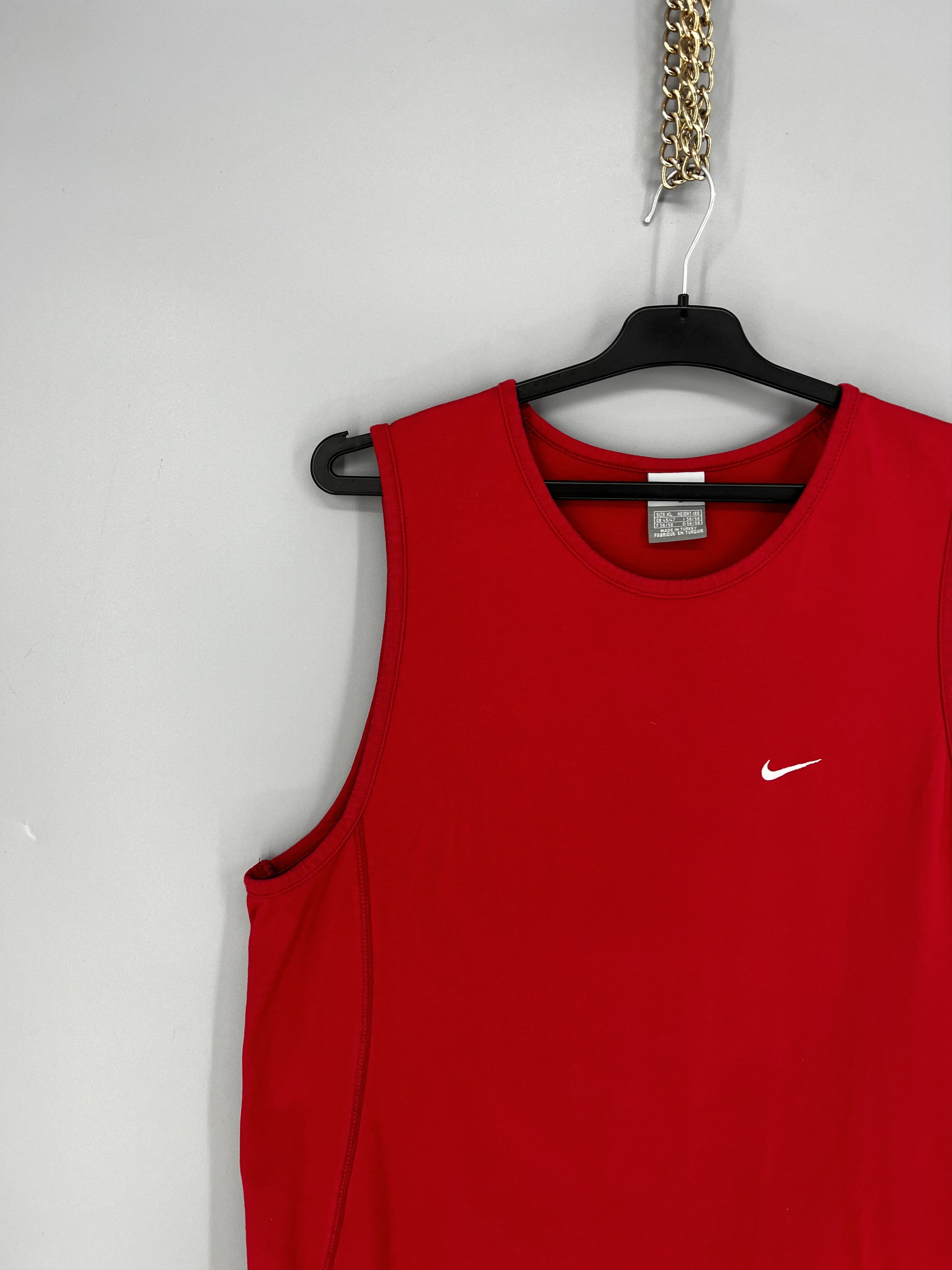 Nike Vintage Nike Tank Top Shirt Mens Red Sleeveless Logo Size US L / EU 52-54 / 3 - 4 Thumbnail