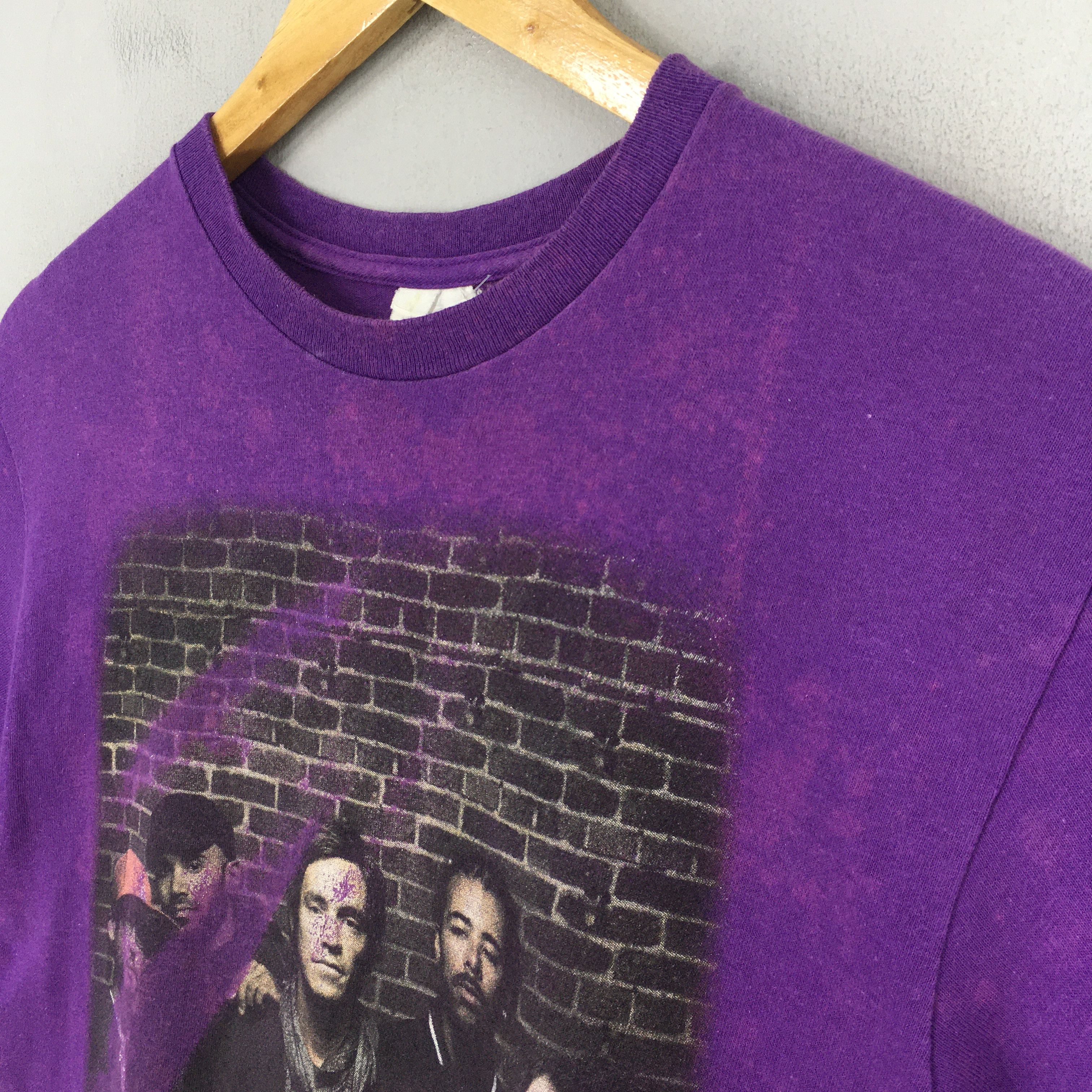 Band Tees Vintage Incubus Rock Band Hollywood Bowl T shirt Small Size US S / EU 44-46 / 1 - 3 Thumbnail