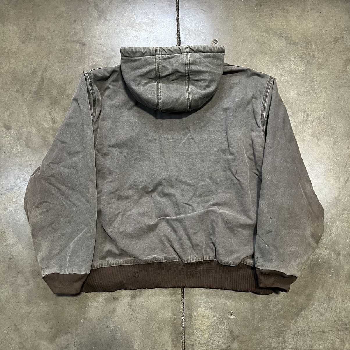 Carhartt × Vintage Vintage Y2K Carhartt Active Jacket Hooded Brown Faded Boxy Size US XL / EU 56 / 4 - 8 Thumbnail