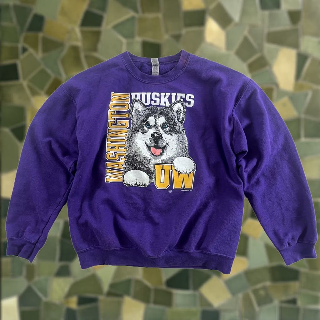 Gildan VTG 1992 UW Washington Huskies Football Gildan Pullover Sweatshirt Men L Purple Cotton Hooded Graphic Print 80s Decade Mens Size US L / EU 52-54 / 3 - 1 Thumbnail