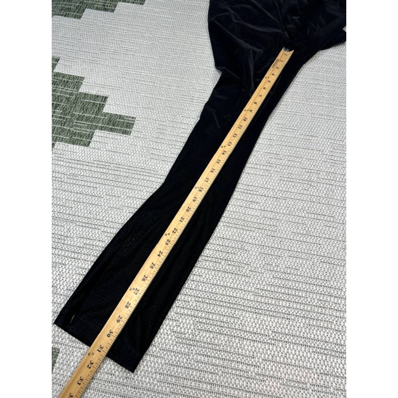 Good American Good American Pants Womens 2 Black Faux Snakeskin Straight Ankle High Rise Flat Front Size 2 Womens Black Pants Size 26" / US 2 / IT 38 - 5 Thumbnail