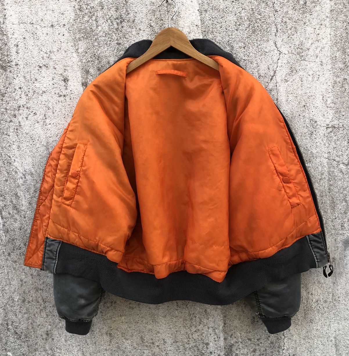 Vintage Vintage Sun Faded Flyers Men Intermediate Ma-1 Bomber Jacket Size US M / EU 48-50 / 2 - 4 Thumbnail