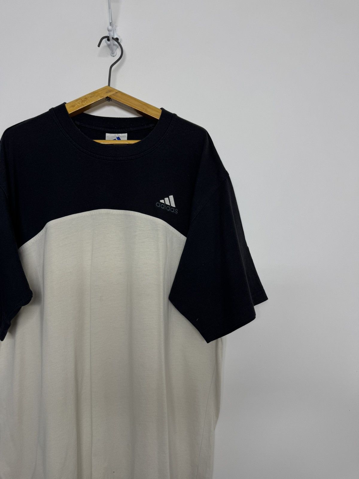 Adidas Vintage Y2k Adidas T-Shirt 90’s Size US L / EU 52-54 / 3 - 4 Thumbnail