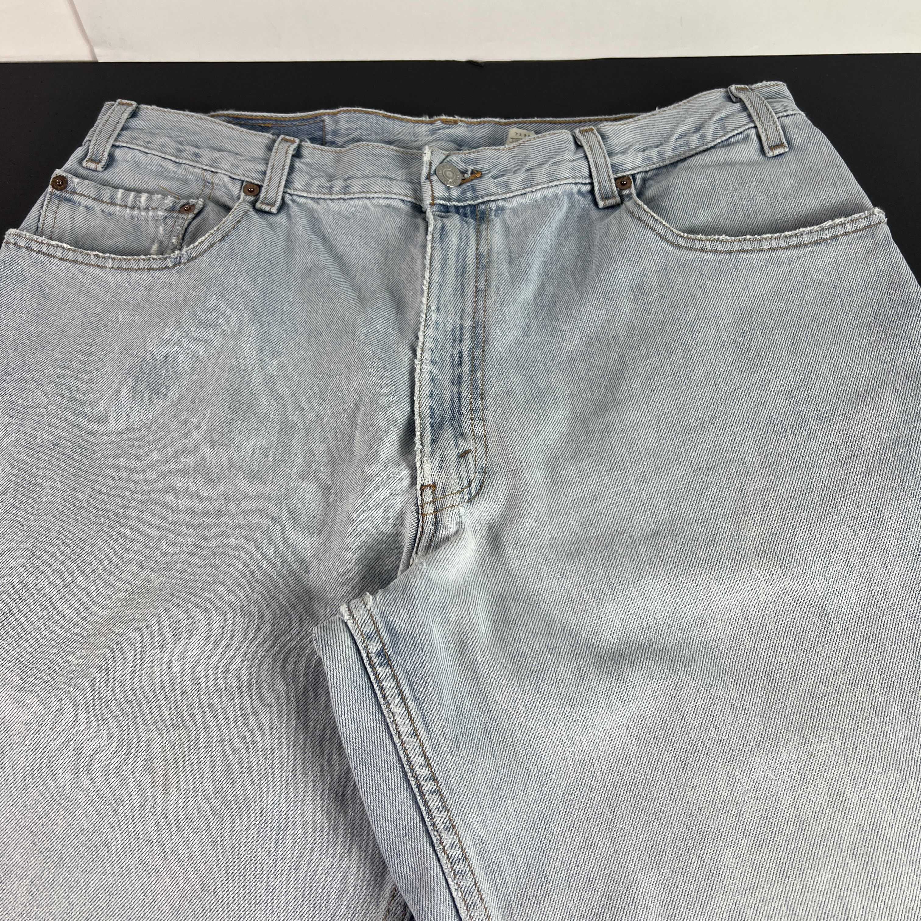 Levi's Y2K Levi's Jeans 560 Loose Tapered Blue Faded Cotton Denim Size US 35 - 5 Thumbnail
