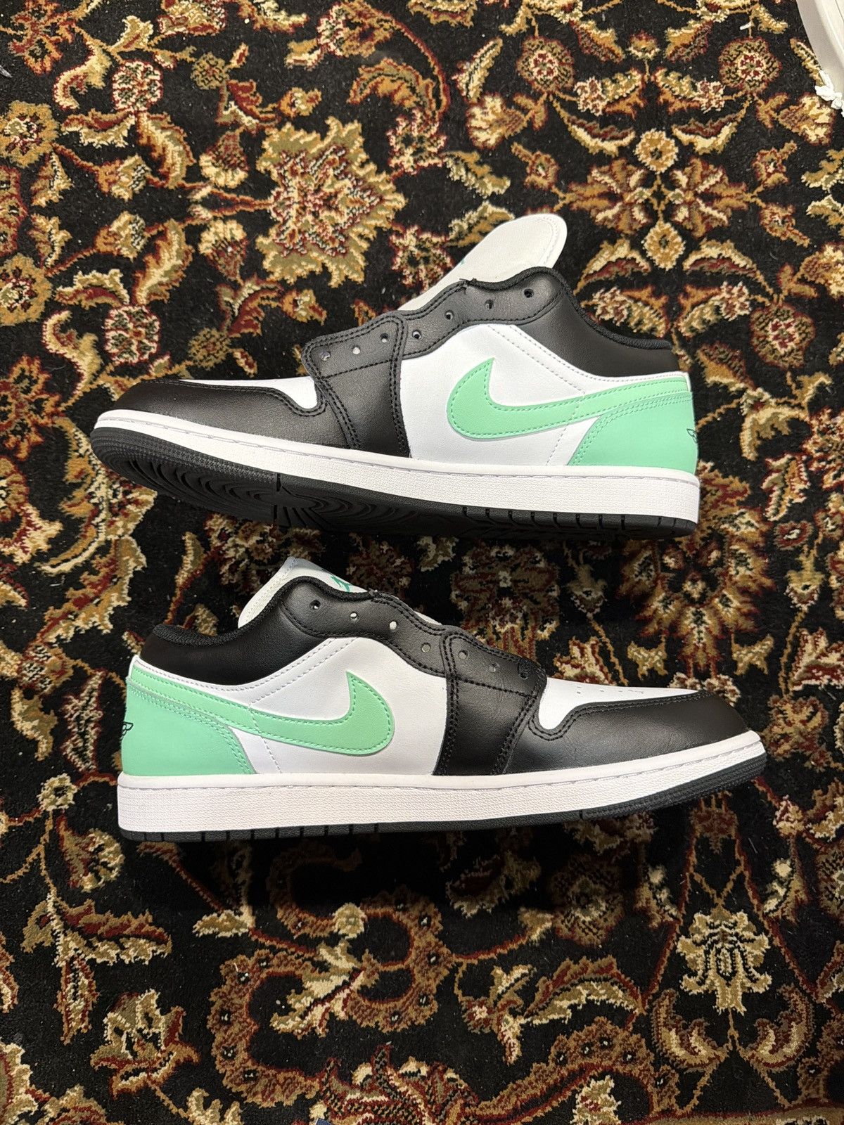 Nike Nike air jordan low size 11 mint green Size US 11 / EU 44 - 2 Thumbnail