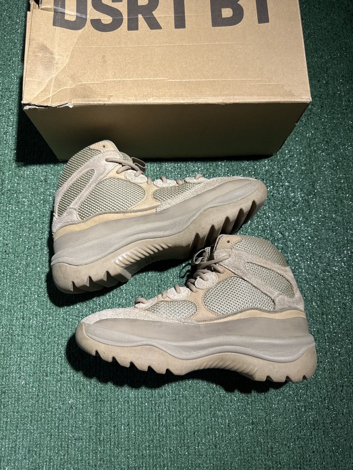 Yeezy Adidas yeezy desert boot rock Size US 10 / EU 43 - 2 Thumbnail