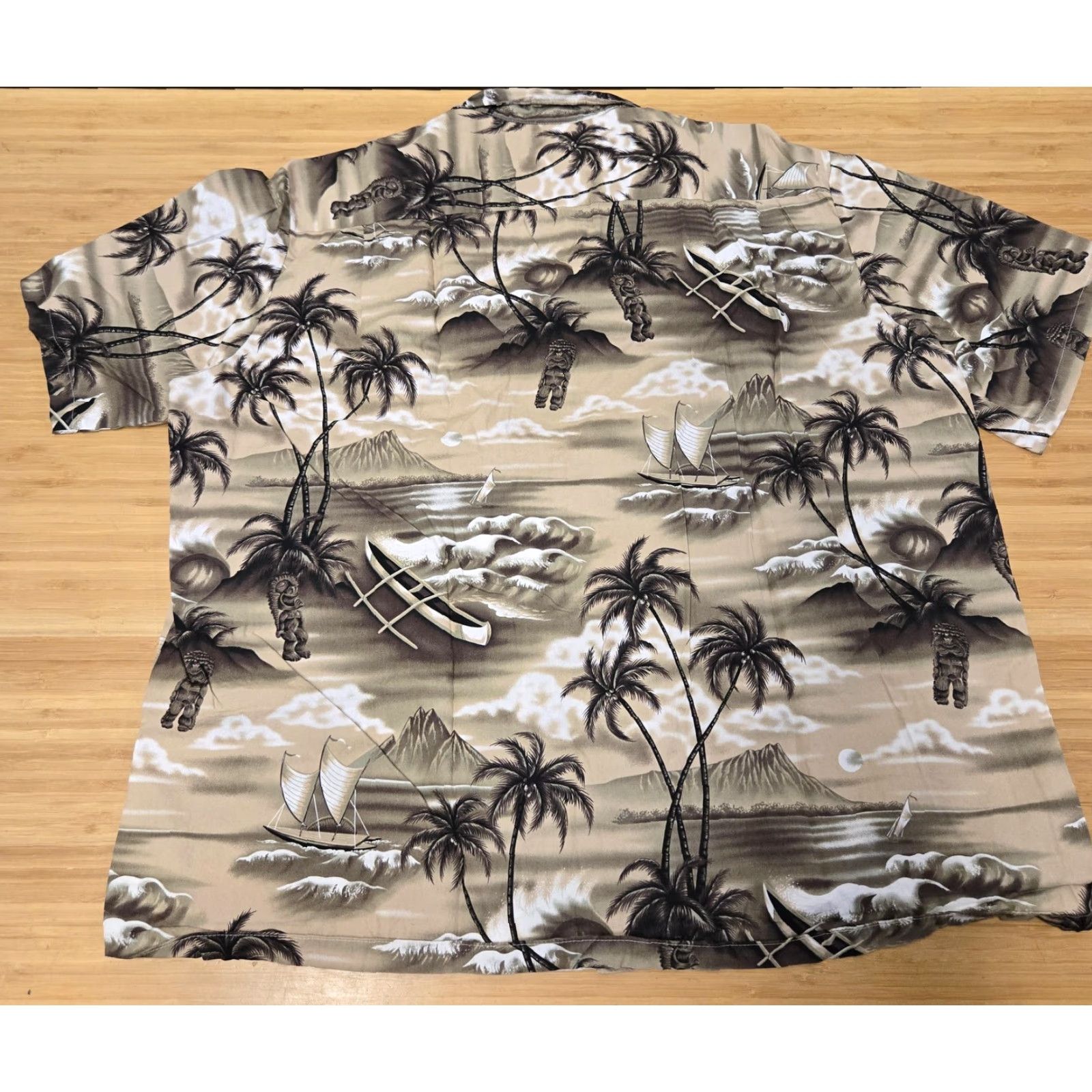 Vintage Royal Creations Shirt 2XL Mens Hawaiian Aloha Button Front Beige Made in Hawaii Size US XXL / EU 58 / 5 - 6 Thumbnail