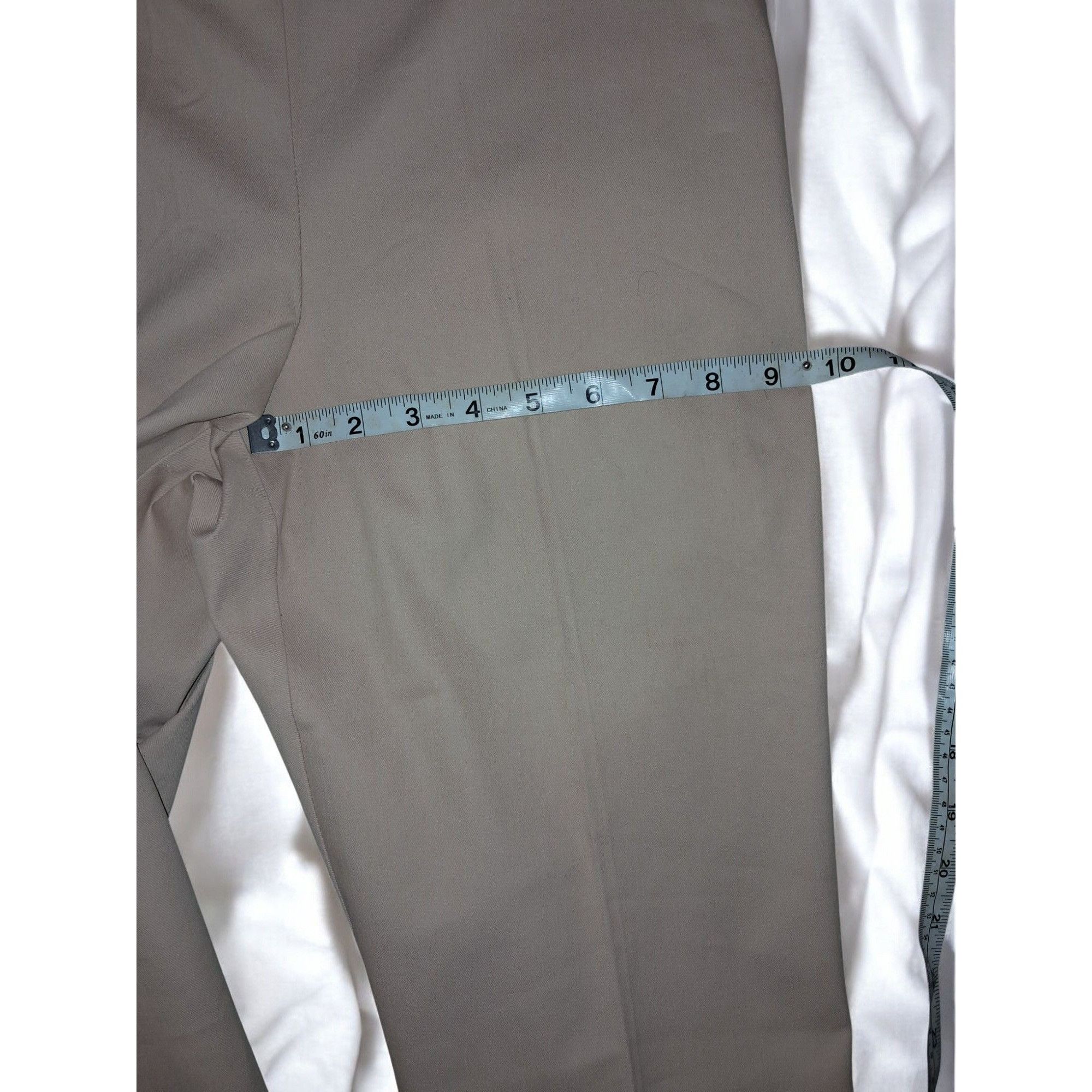 Other Alfred Dunner Tan Classic Fit Size 6P Capri Pant Size 28" / US 6 / IT 42 - 10 Thumbnail