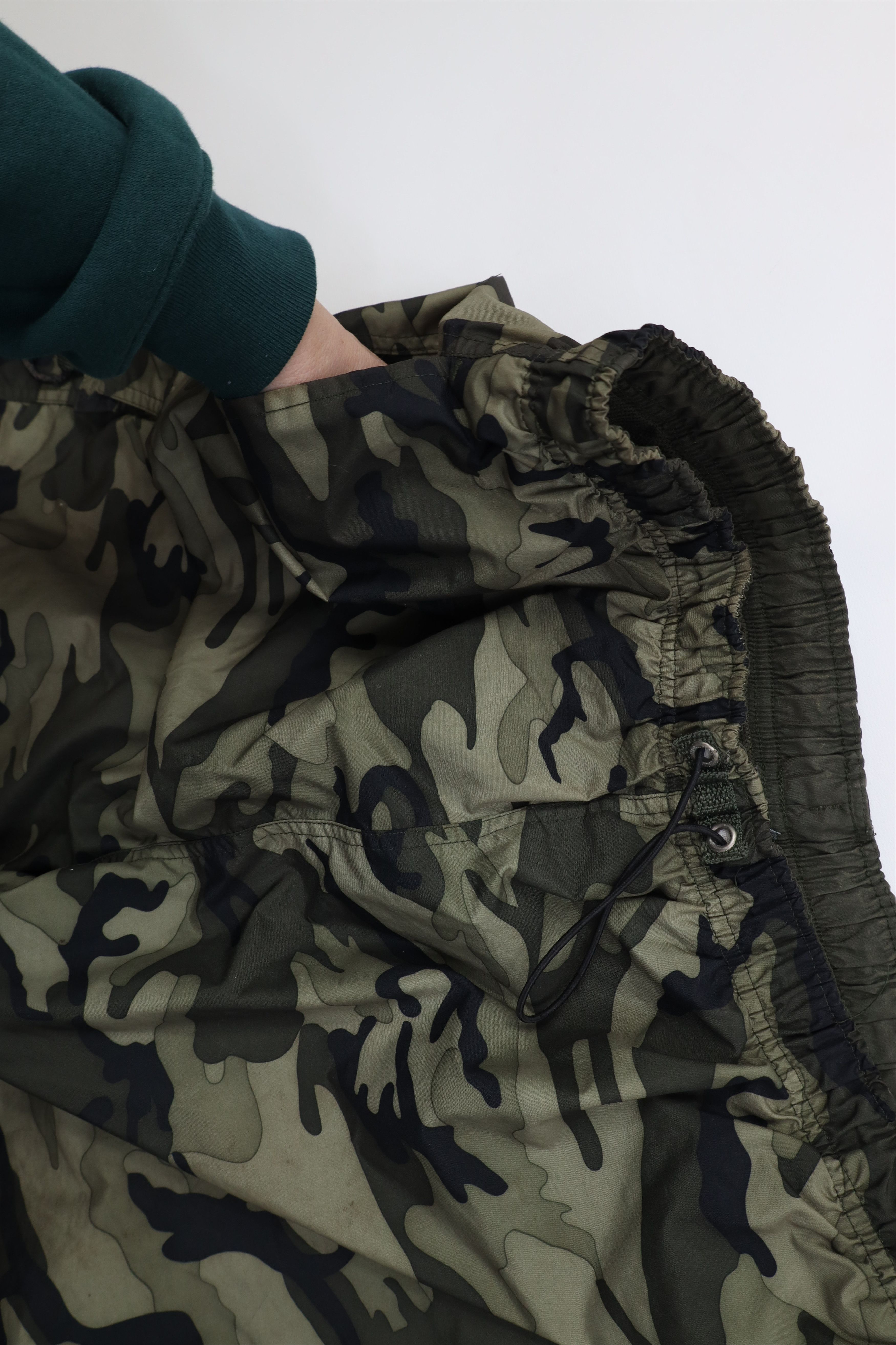 Vintage Vintage Y2K Streetwear Convertible Camouflage Cargo Pants Size US 38 / EU 54 - 8 Thumbnail