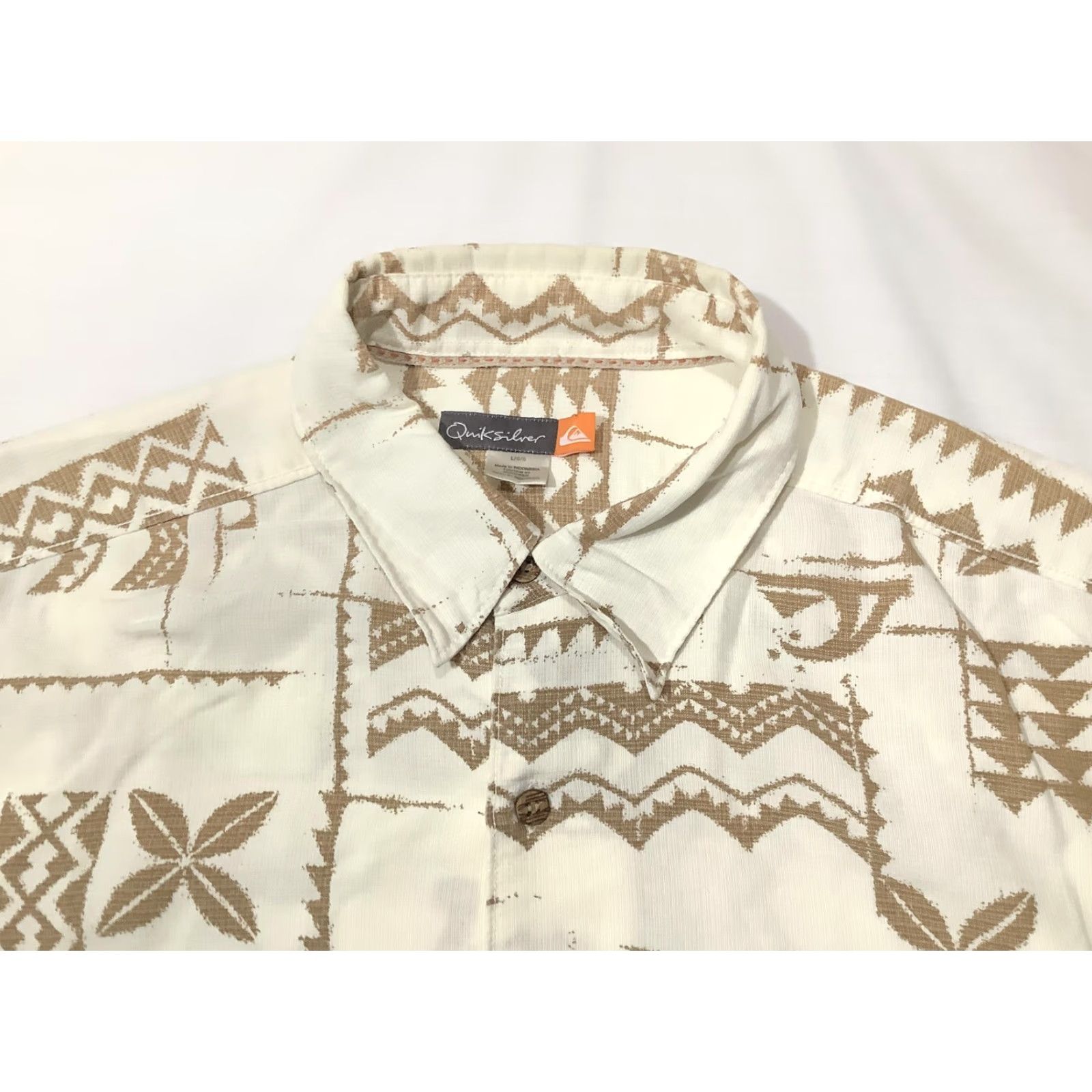 Quiksilver VINTAGE: Quiksilver Shirt Mens Large White Hawaiian Geometric Short Sleeve Button Up Size US L / EU 52-54 / 3 - 2 Thumbnail