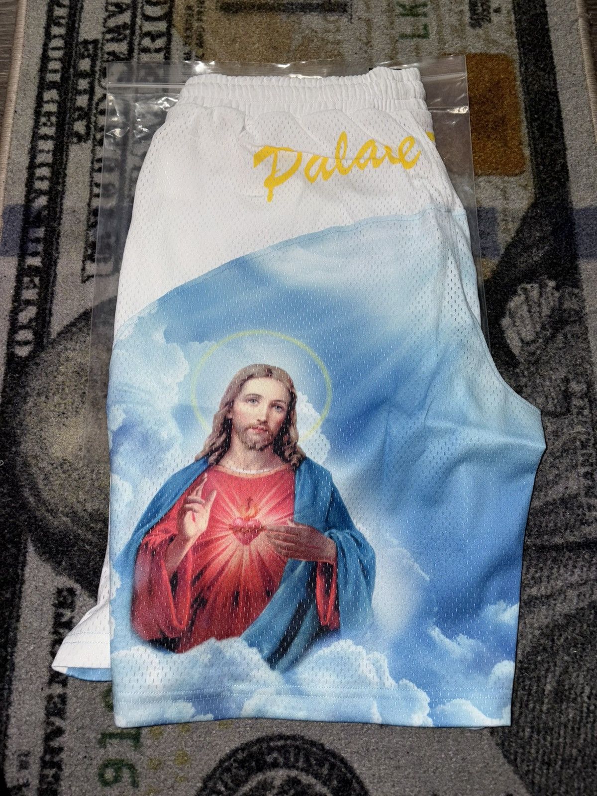 Palace Palace 1 Truth Shorts White (MEDIUM) Size US 30 / EU 46 - 1 Thumbnail