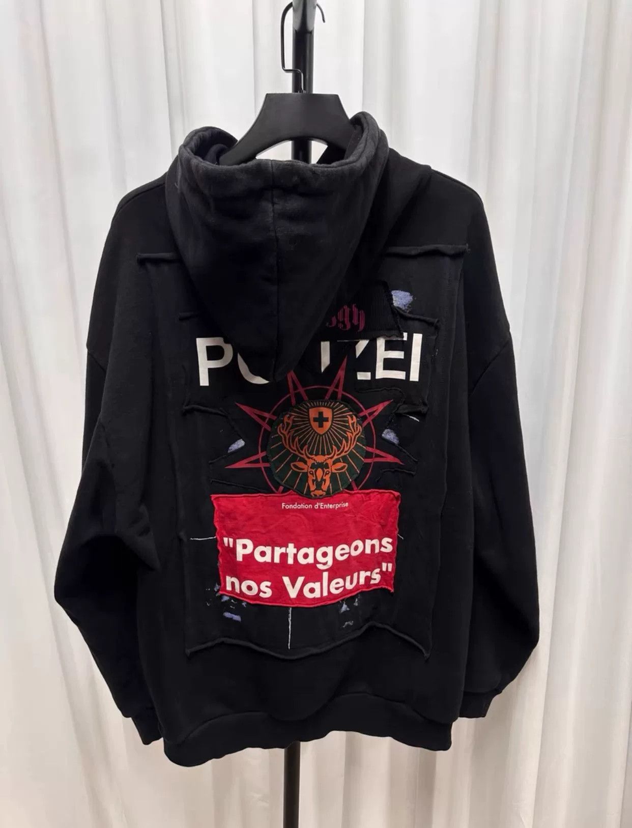 Vetements vetements graphic sweatshirt with complex design Size US M / EU 48-50 / 2 - 4 Thumbnail