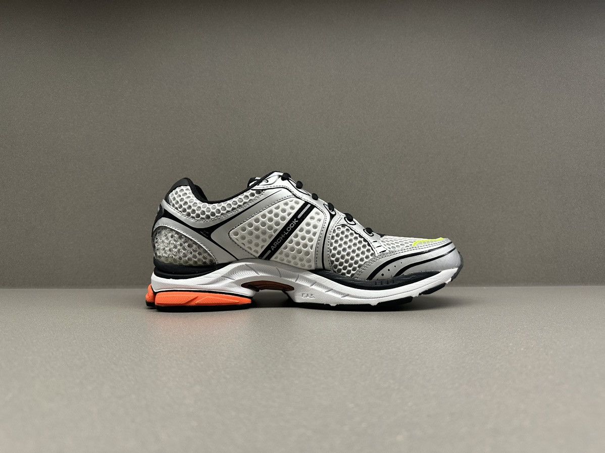 Saucony Saucony ProGrid Triumph 4 Highsnobiety Silver Size US 9 / EU 42 - 6 Thumbnail