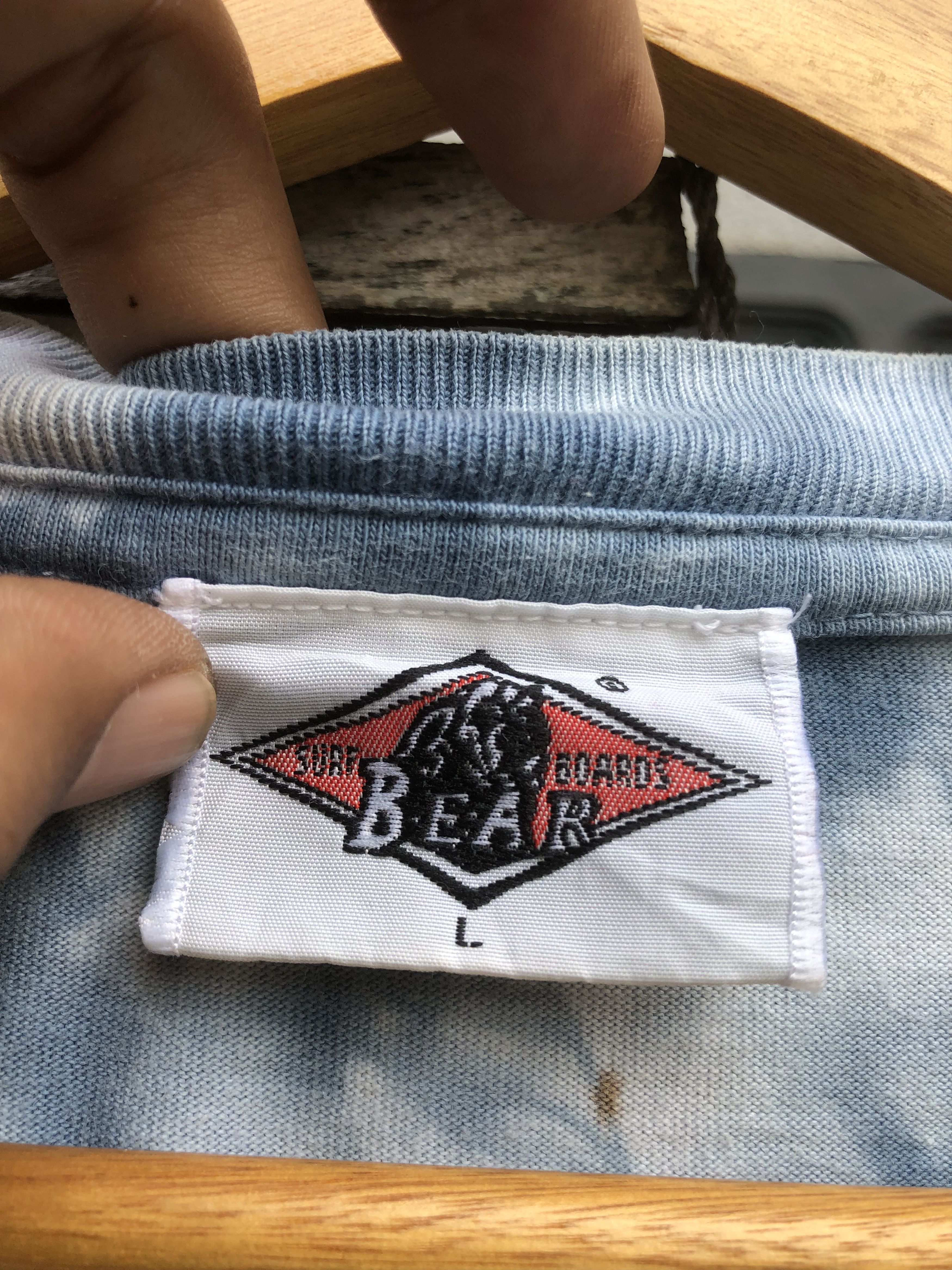 Vintage Vintage Tye Dye Bear Surf Boards Centre Logo Tee Size US L / EU 52-54 / 3 - 8 Thumbnail