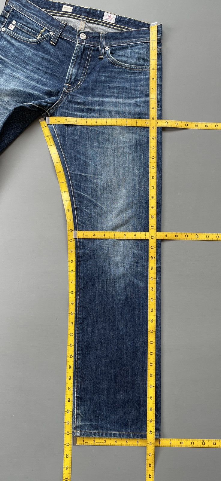 AG Adriano Goldschmied AG Adriano Goldschmied Straight Leg Jeans (P122) Size US 31 - 17 Thumbnail