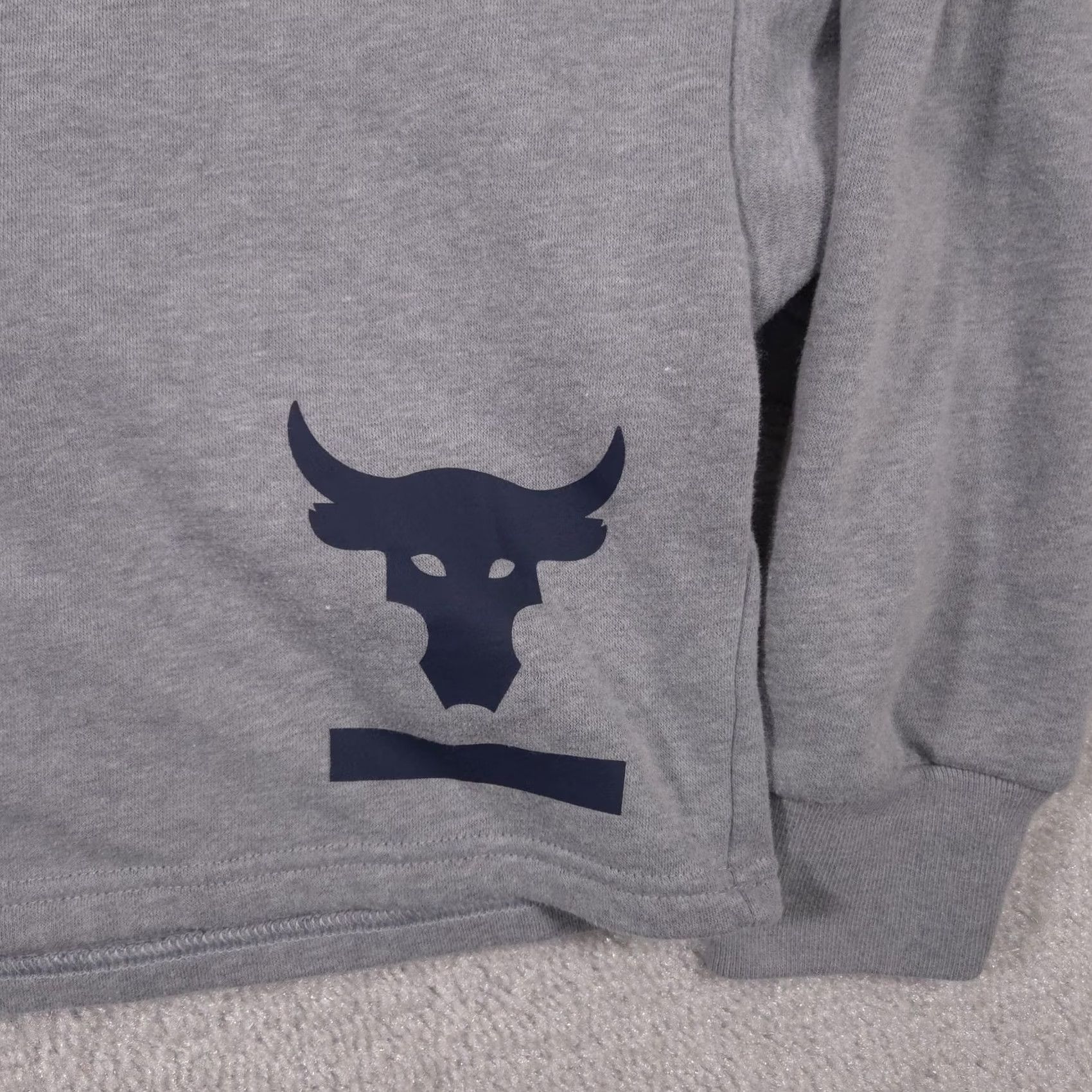 Under Armour VINTAGE Under Armour Hoodie Sweatshirt Womens Large Gray Project Rock Crop Bull Loose Size L / US 10 / IT 46 - 5 Thumbnail