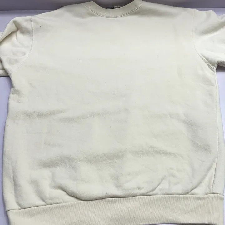 Gucci Gucci Gucci Casual Crewneck Sweatshirt in Off-White -2506 Size US XS / EU 42 / 0 - 9 Thumbnail